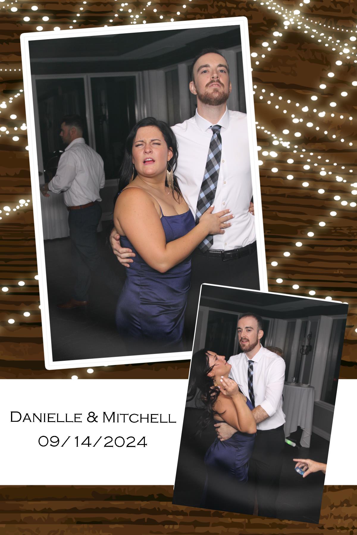 Danielle & Mitchell Eglar | View more photos from the event at gallery.photoboothcincy.com/u/PhotoBoothCincy/Danielle-Mitchell-Eglar