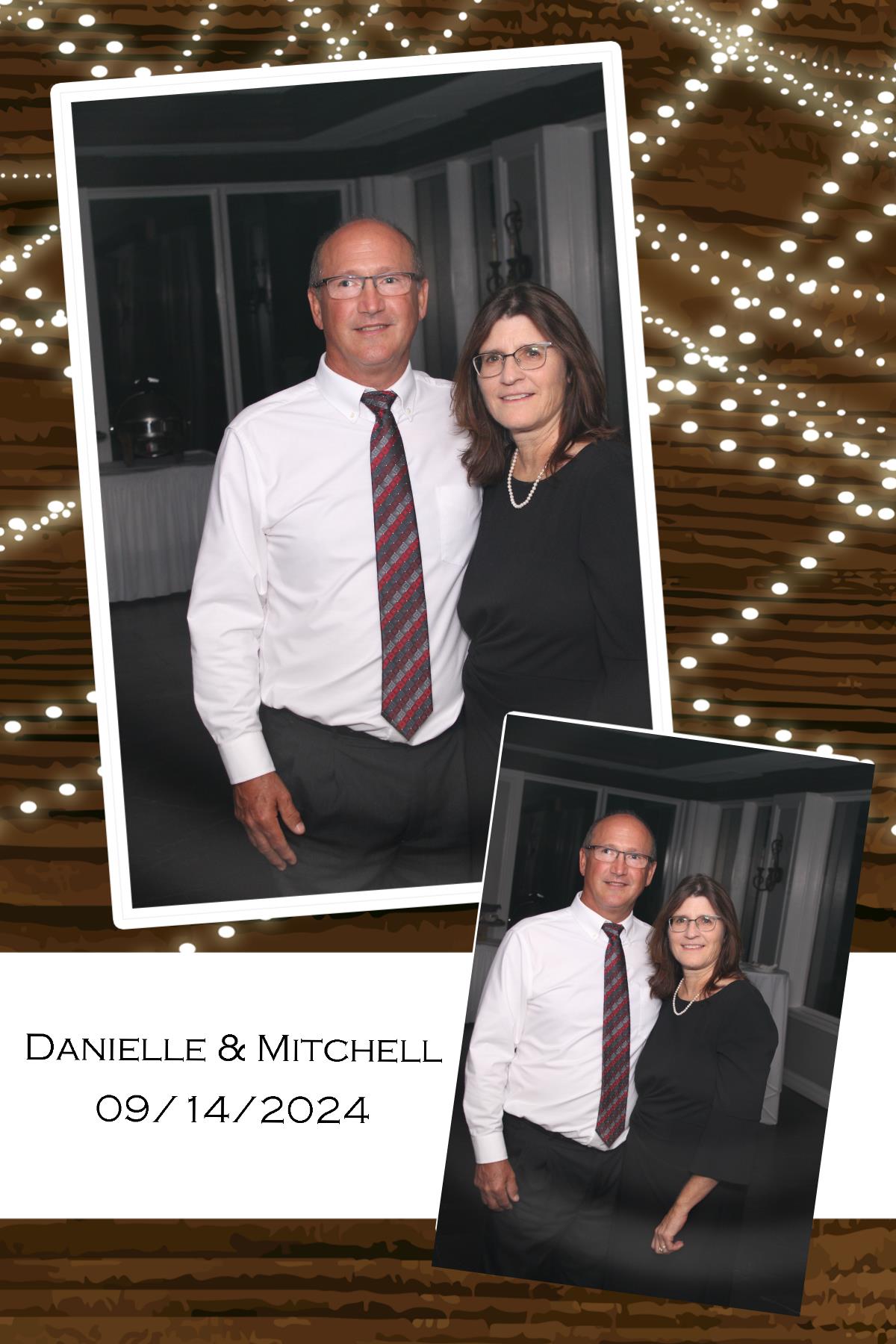 Danielle & Mitchell Eglar | View more photos from the event at gallery.photoboothcincy.com/u/PhotoBoothCincy/Danielle-Mitchell-Eglar