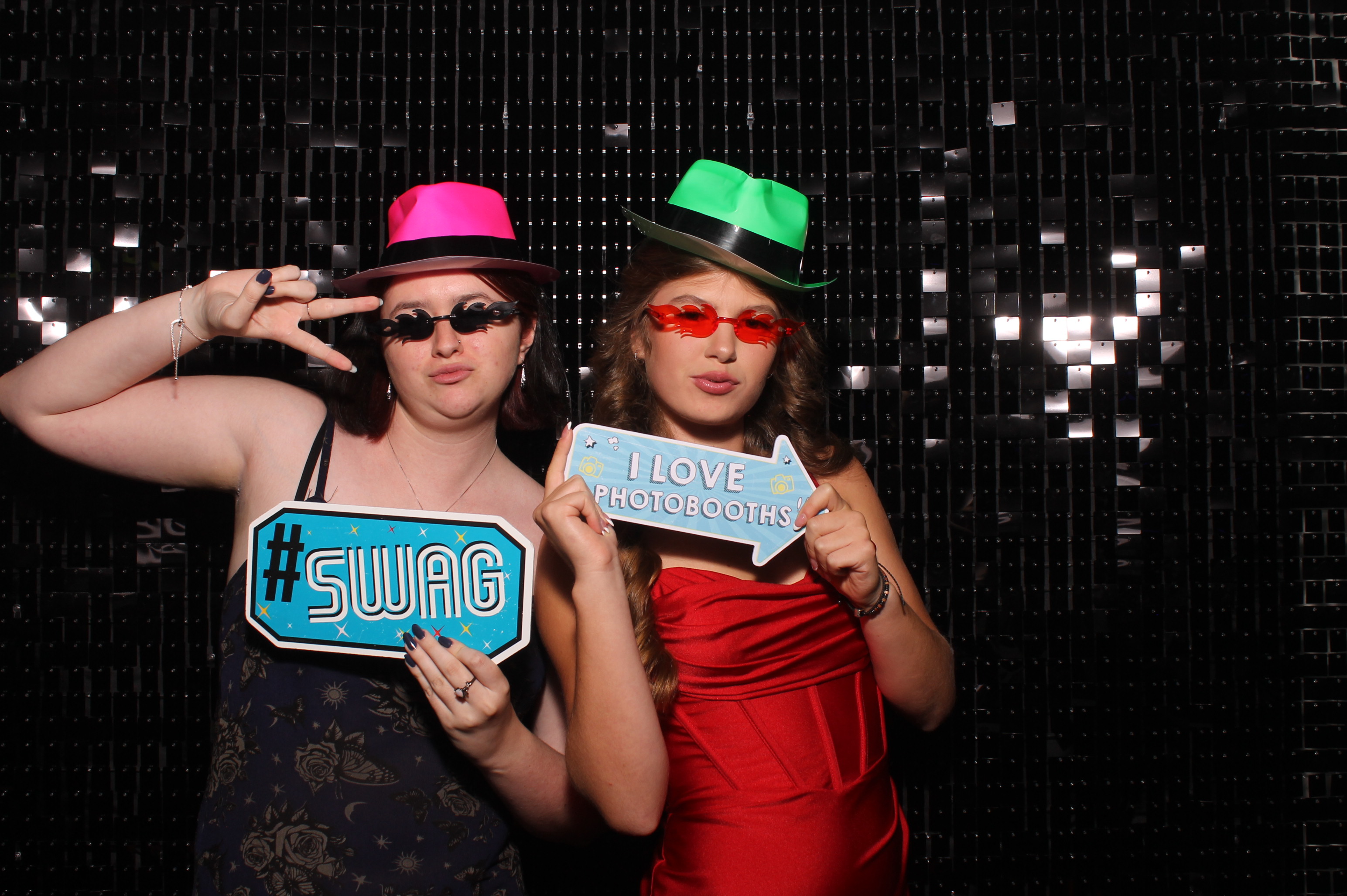 Dardaris/Buckner Wedding  | View more photos from the event at gallery.photoboothcincy.com/u/PhotoBoothCincy/DardarisBuckner-Wedding