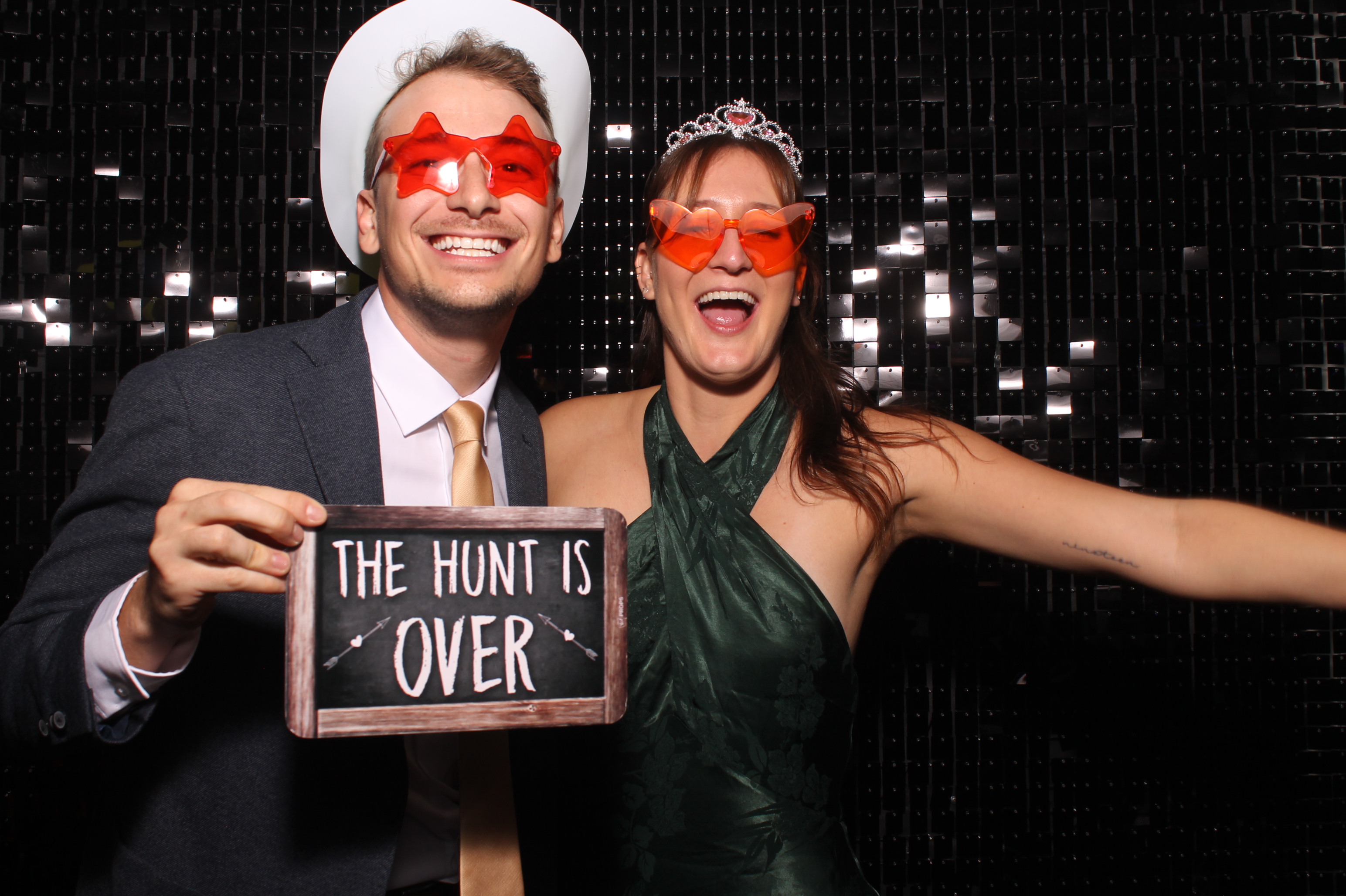 Dardaris/Buckner Wedding  | View more photos from the event at gallery.photoboothcincy.com/u/PhotoBoothCincy/DardarisBuckner-Wedding