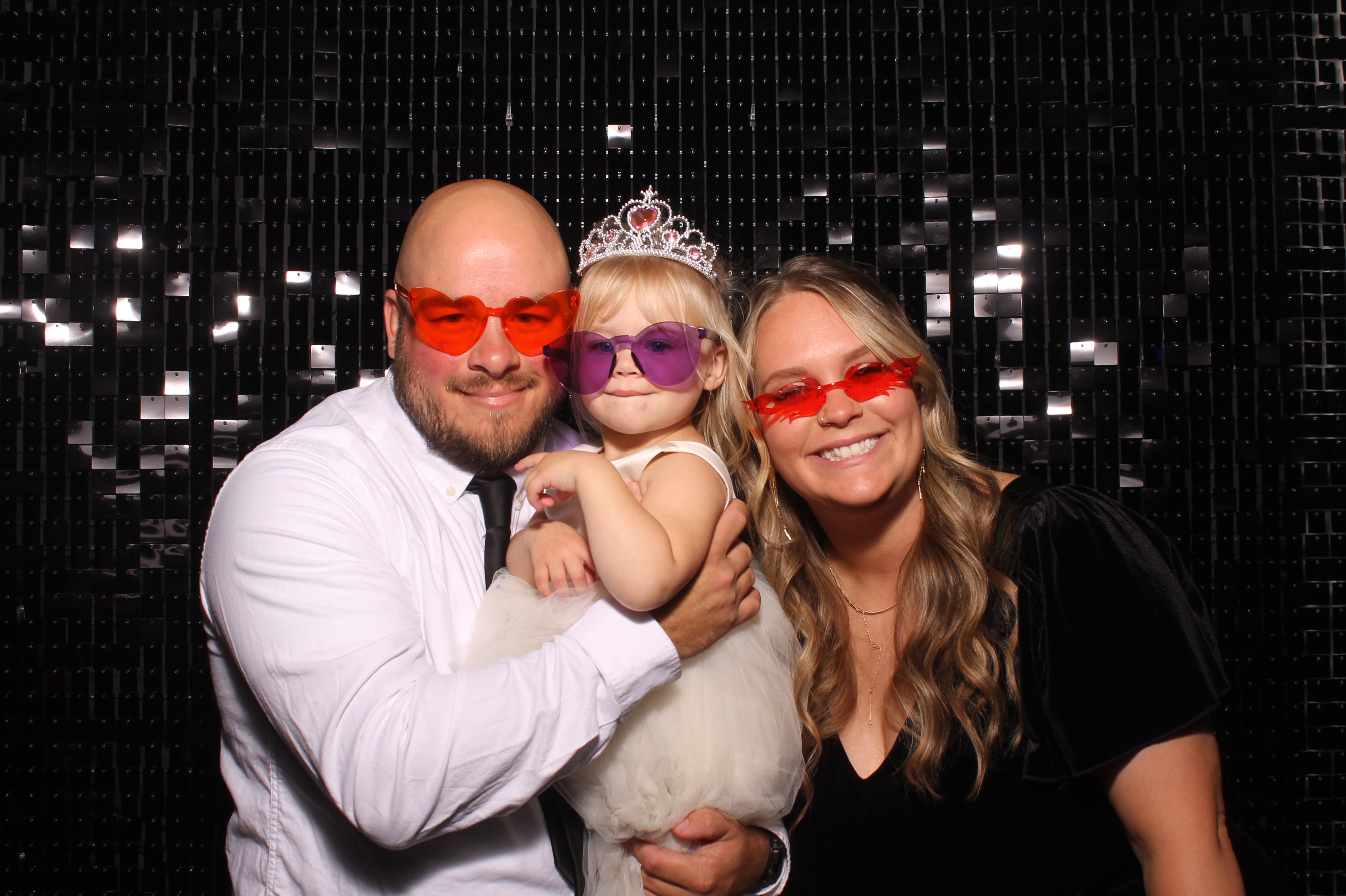 Dardaris/Buckner Wedding  | View more photos from the event at gallery.photoboothcincy.com/u/PhotoBoothCincy/DardarisBuckner-Wedding
