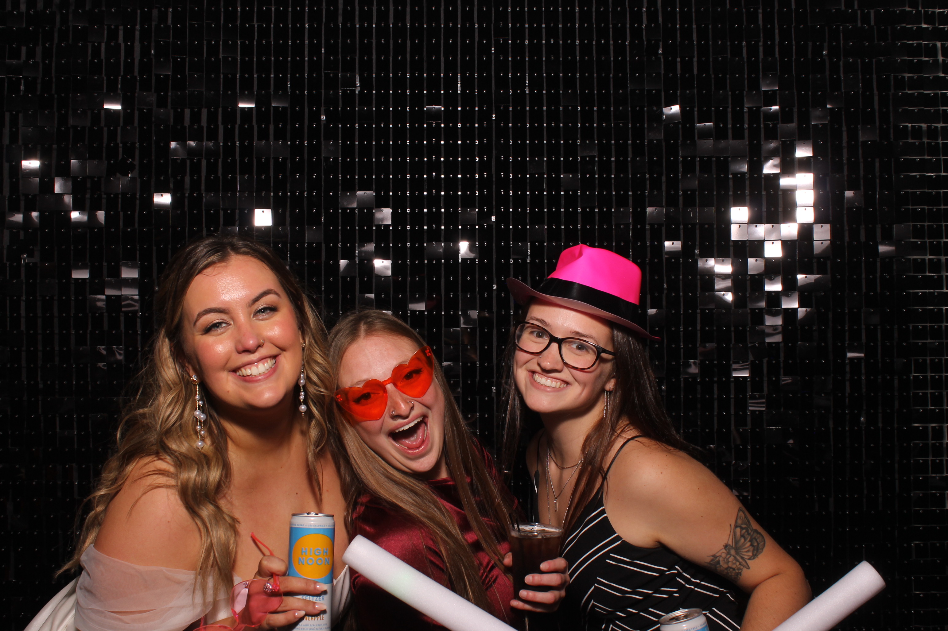 Dardaris/Buckner Wedding  | View more photos from the event at gallery.photoboothcincy.com/u/PhotoBoothCincy/DardarisBuckner-Wedding