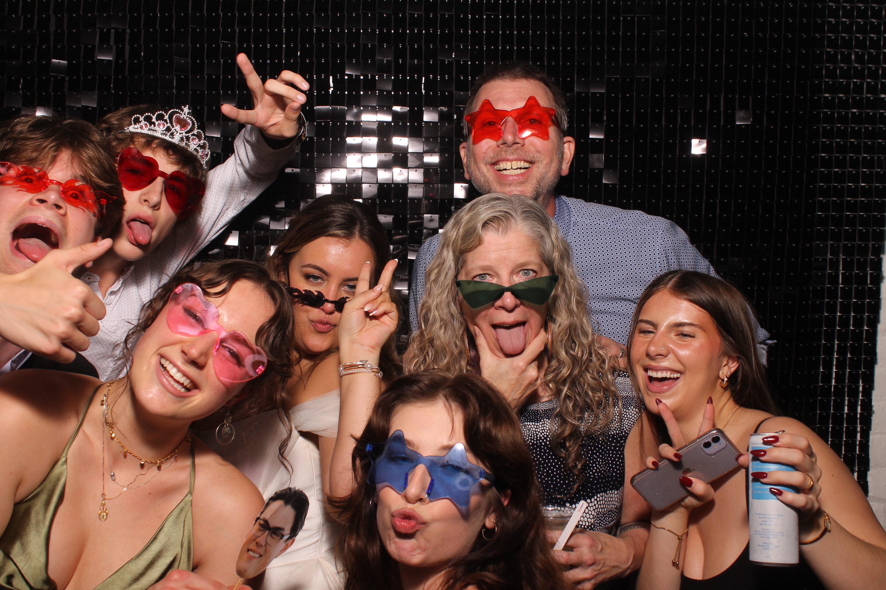 Dardaris/Buckner Wedding  | View more photos from the event at gallery.photoboothcincy.com/u/PhotoBoothCincy/DardarisBuckner-Wedding