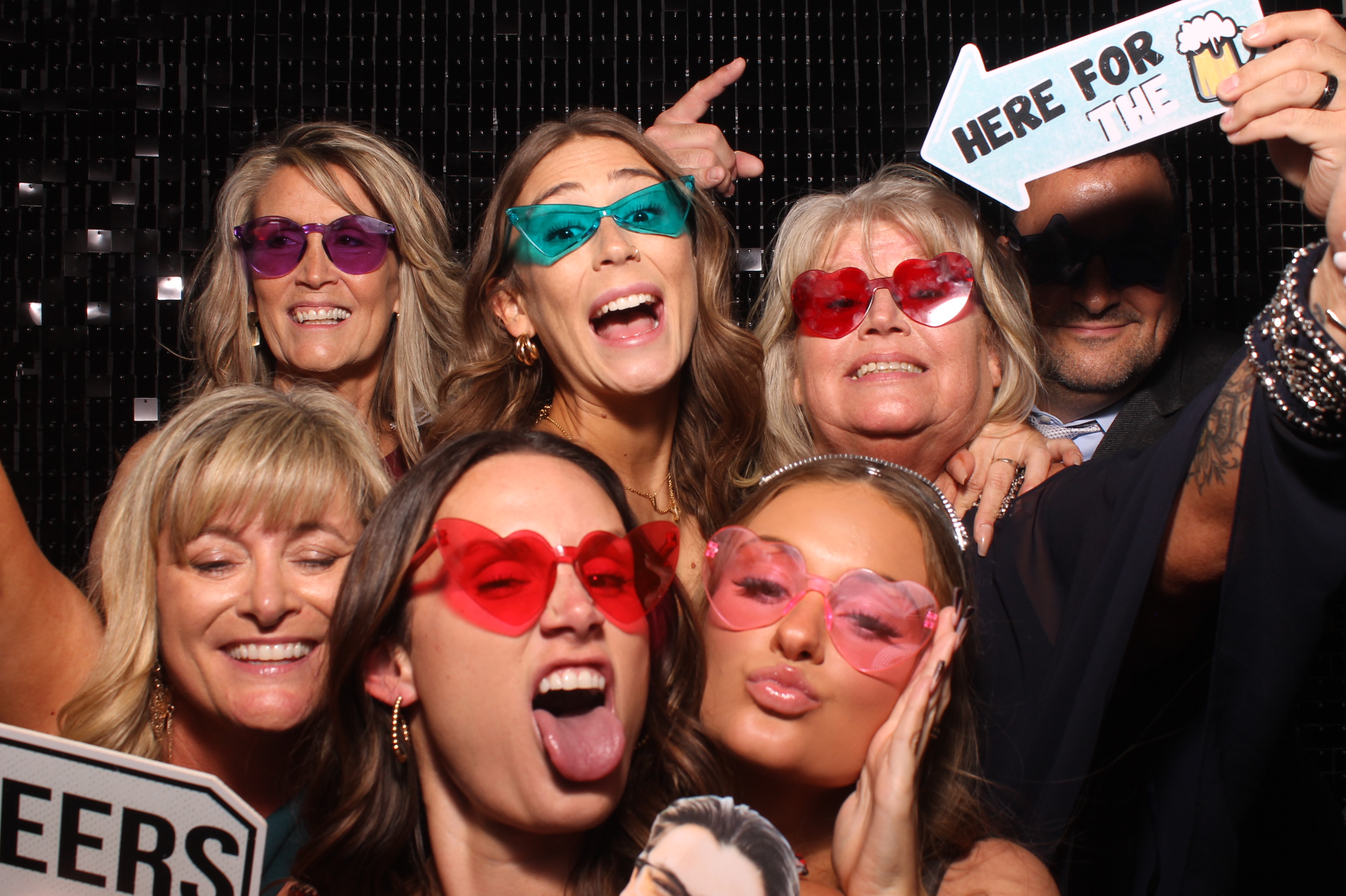 Dardaris/Buckner Wedding  | View more photos from the event at gallery.photoboothcincy.com/u/PhotoBoothCincy/DardarisBuckner-Wedding