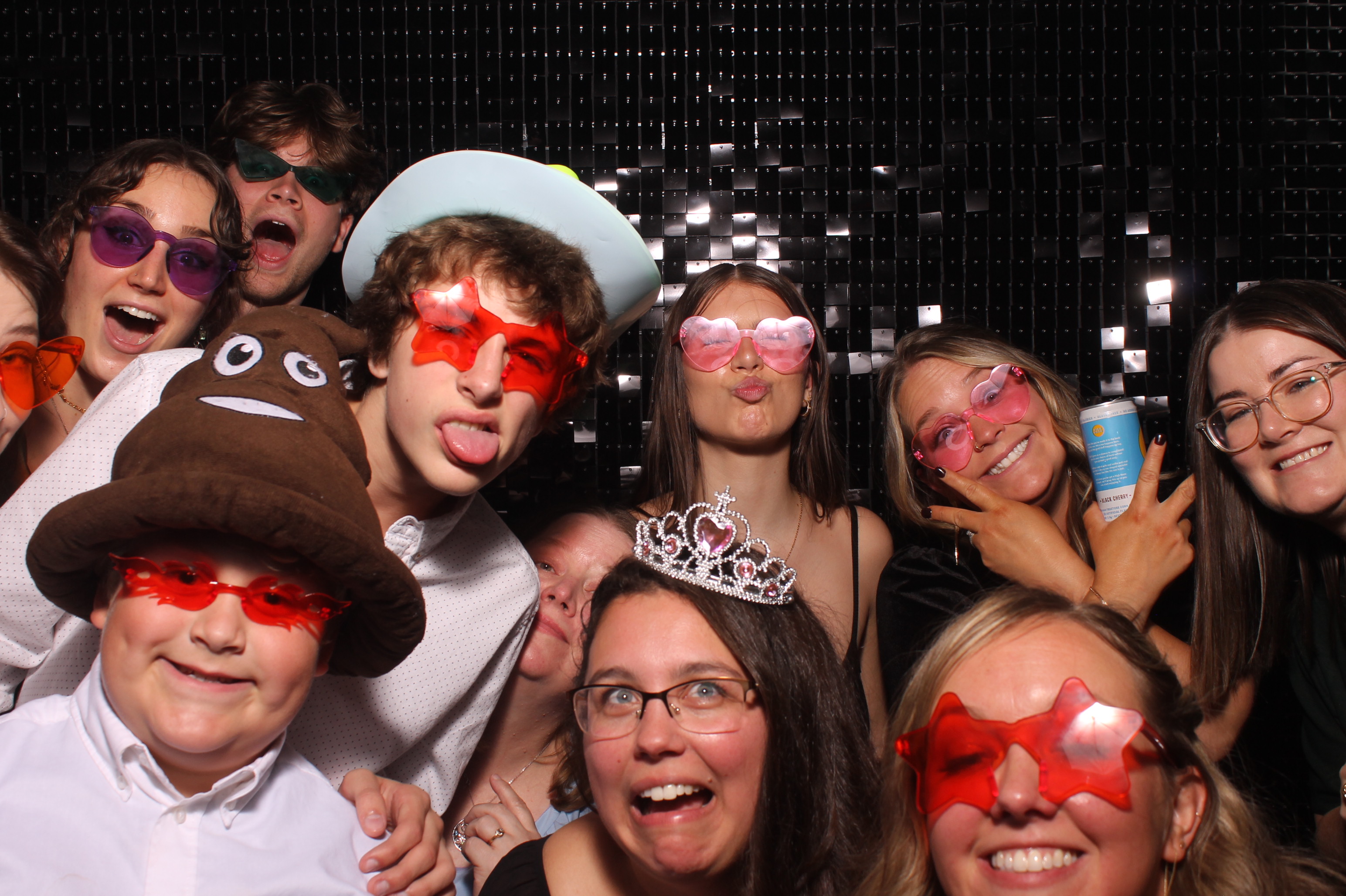 Dardaris/Buckner Wedding  | View more photos from the event at gallery.photoboothcincy.com/u/PhotoBoothCincy/DardarisBuckner-Wedding
