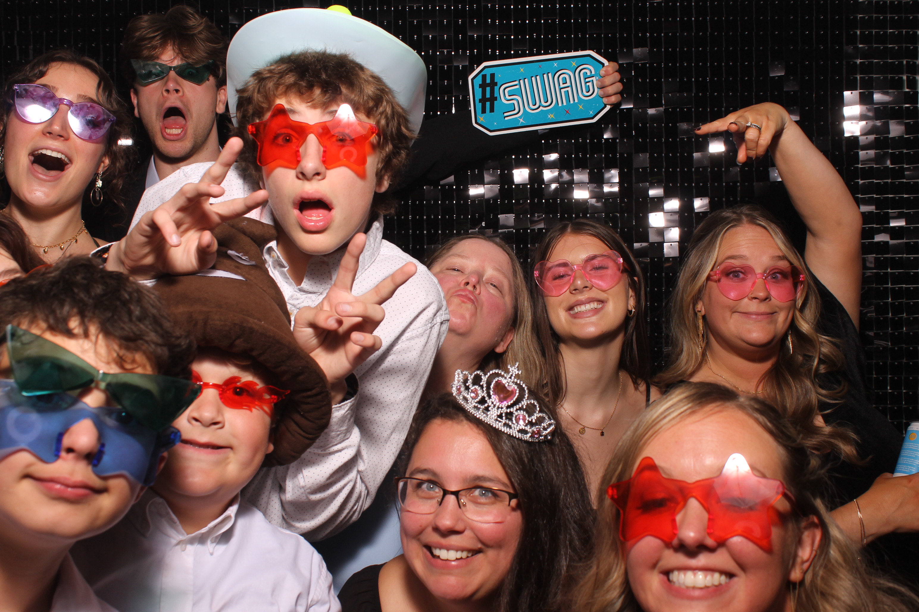 Dardaris/Buckner Wedding  | View more photos from the event at gallery.photoboothcincy.com/u/PhotoBoothCincy/DardarisBuckner-Wedding