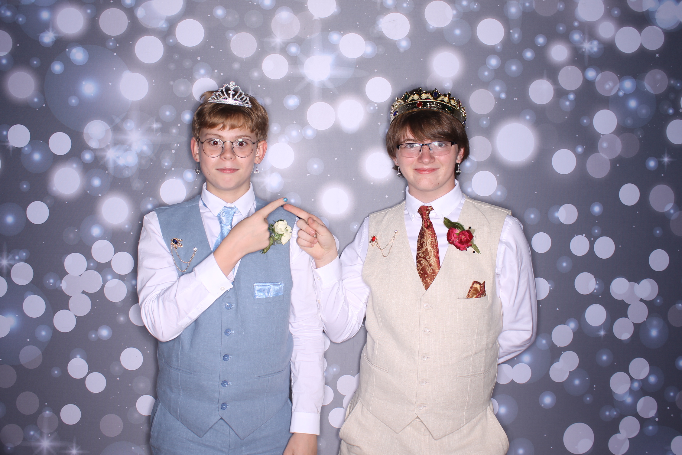 Deer Park Homecoming | View more photos from the event at gallery.photoboothcincy.com/u/PhotoBoothCincy/Deer-Park-Homecoming