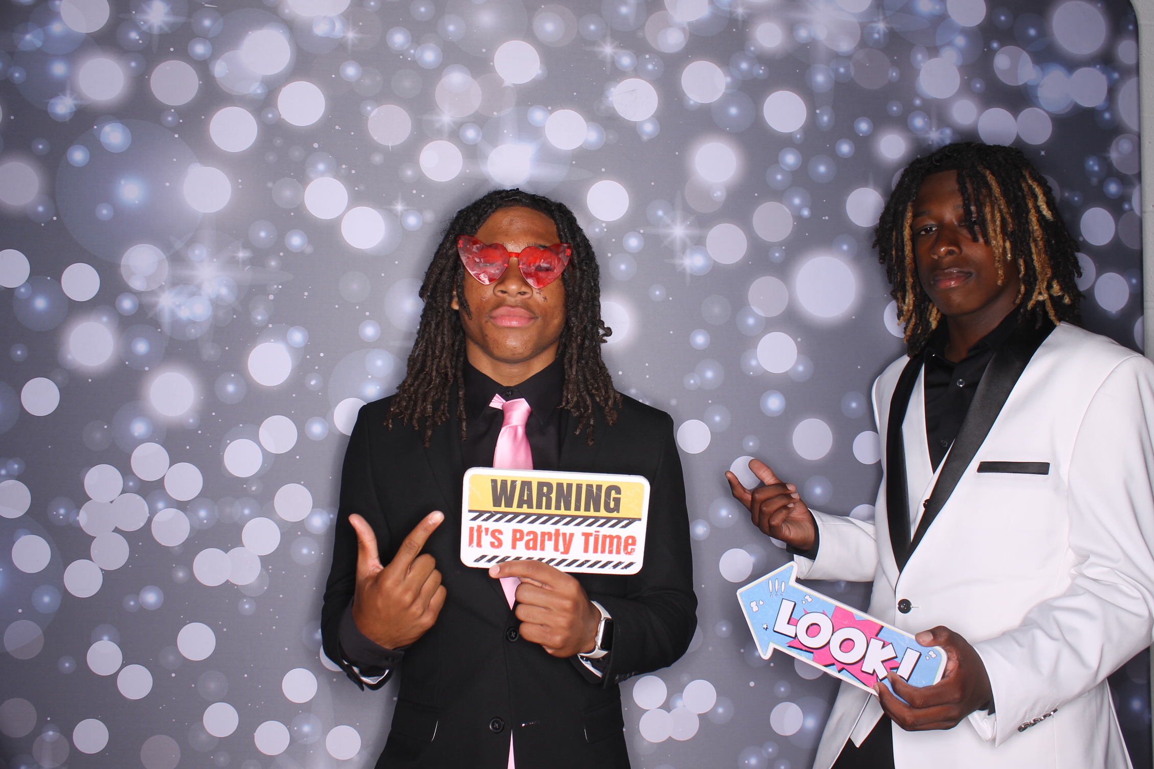 Deer Park Homecoming | View more photos from the event at gallery.photoboothcincy.com/u/PhotoBoothCincy/Deer-Park-Homecoming