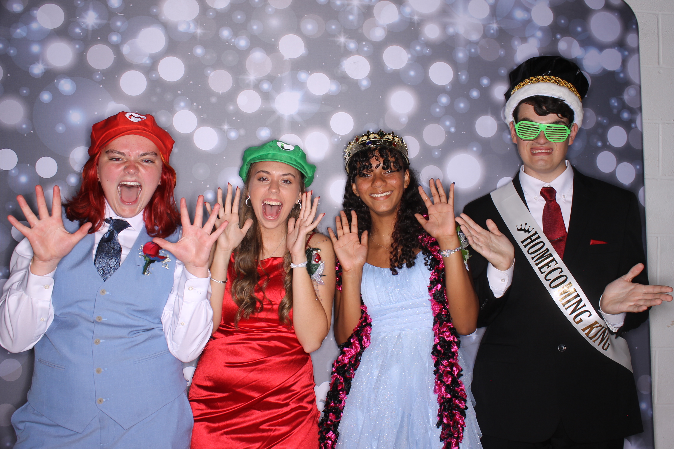 Deer Park Homecoming | View more photos from the event at gallery.photoboothcincy.com/u/PhotoBoothCincy/Deer-Park-Homecoming