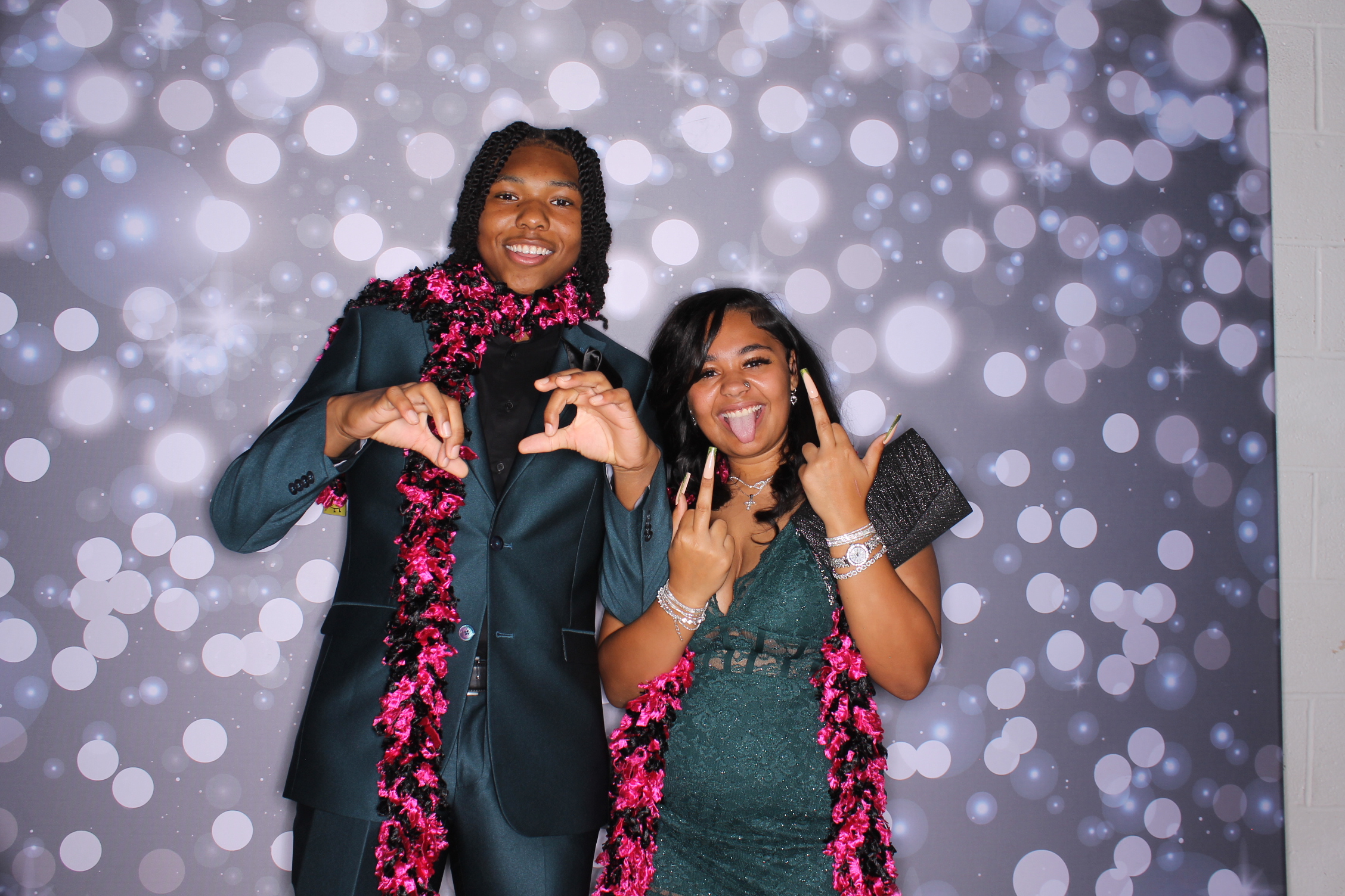 Deer Park Homecoming | View more photos from the event at gallery.photoboothcincy.com/u/PhotoBoothCincy/Deer-Park-Homecoming