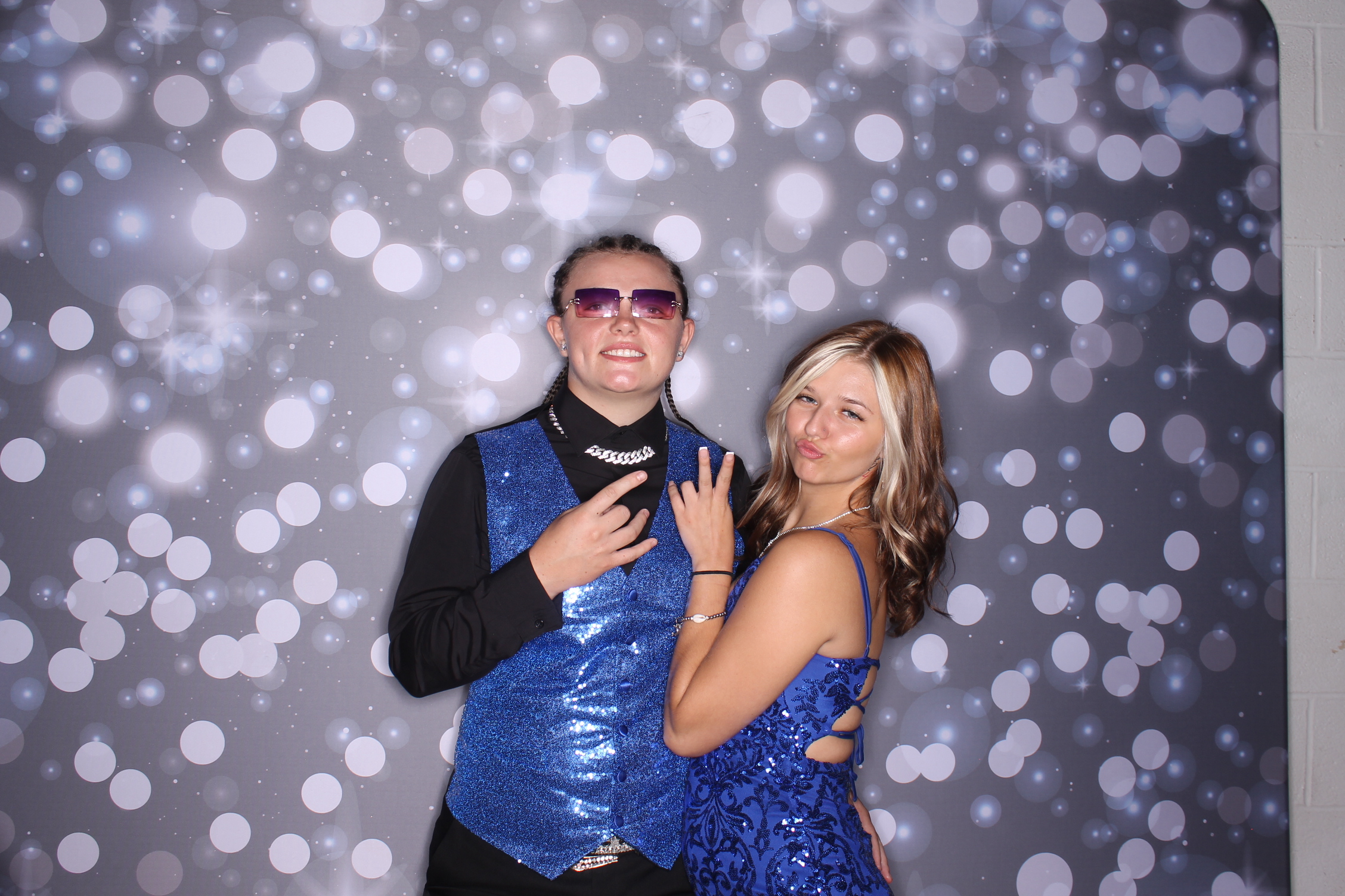 Deer Park Homecoming | View more photos from the event at gallery.photoboothcincy.com/u/PhotoBoothCincy/Deer-Park-Homecoming