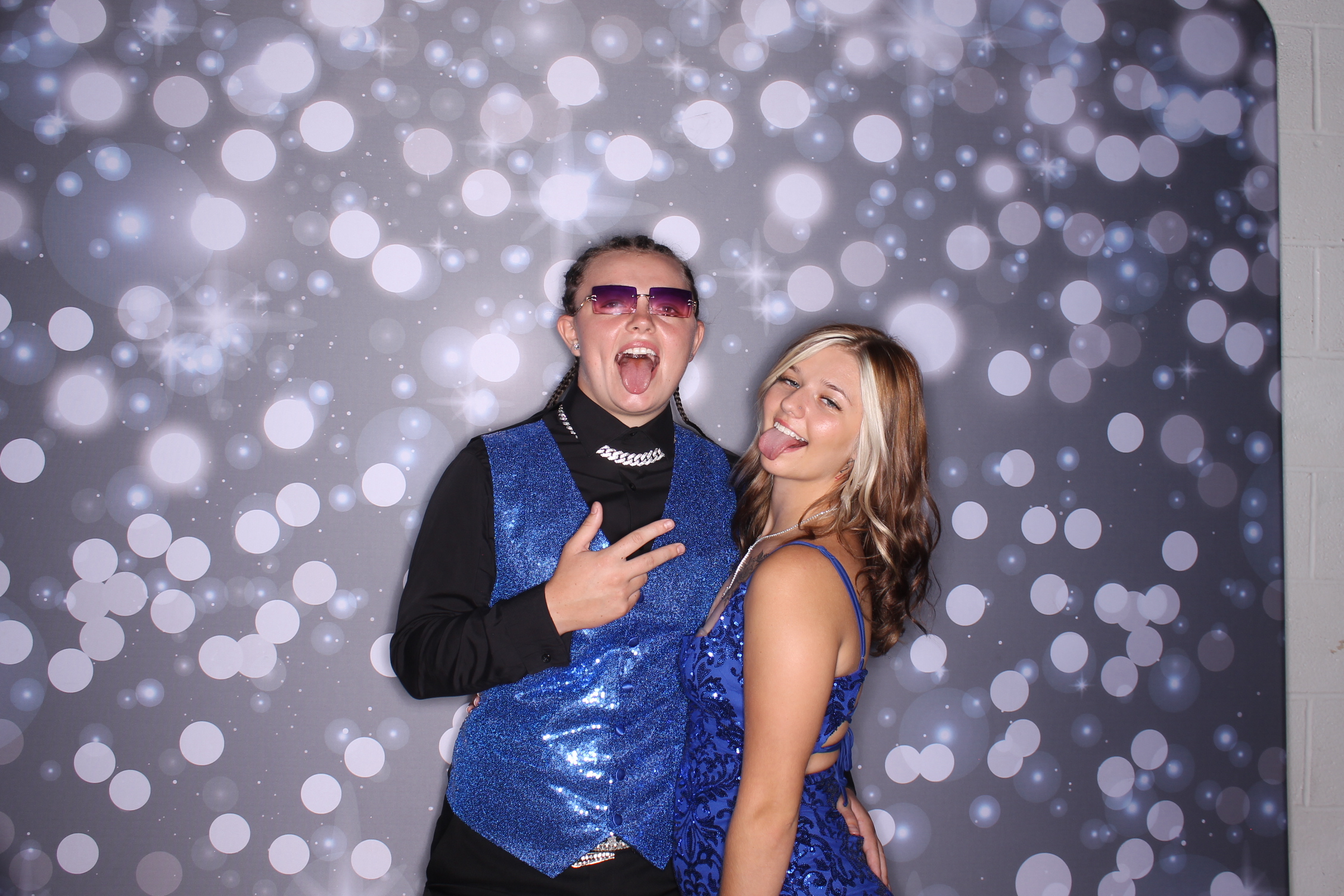 Deer Park Homecoming | View more photos from the event at gallery.photoboothcincy.com/u/PhotoBoothCincy/Deer-Park-Homecoming