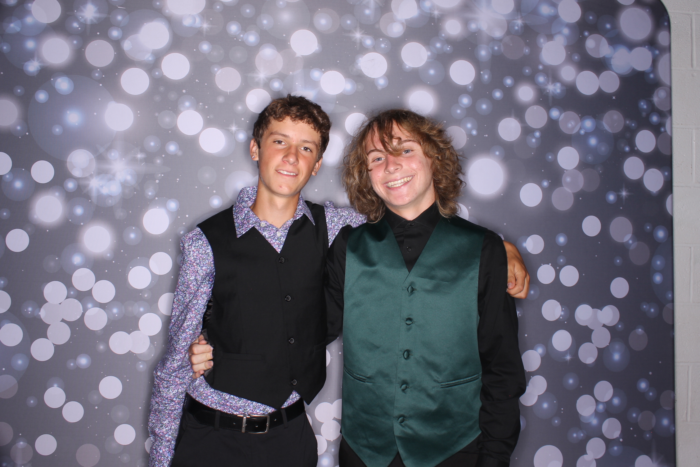 Deer Park Homecoming | View more photos from the event at gallery.photoboothcincy.com/u/PhotoBoothCincy/Deer-Park-Homecoming