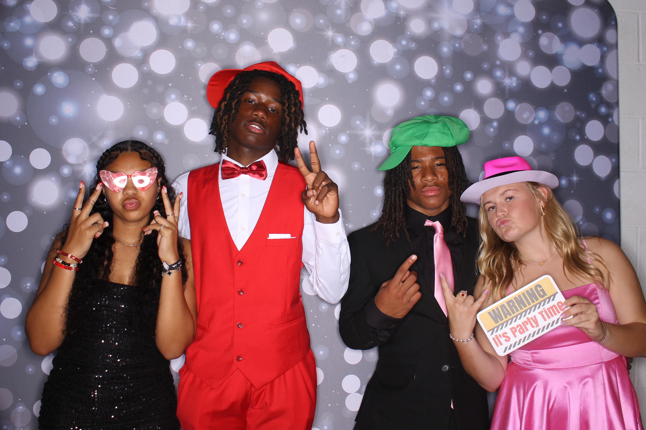 Deer Park Homecoming | View more photos from the event at gallery.photoboothcincy.com/u/PhotoBoothCincy/Deer-Park-Homecoming