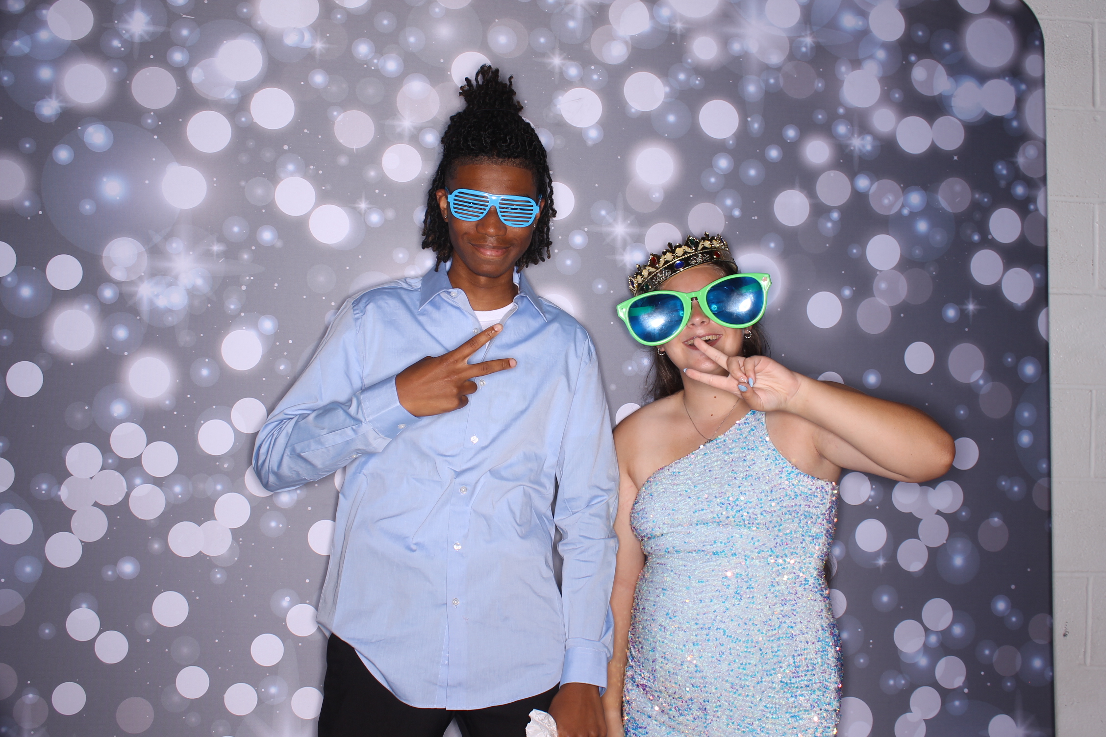Deer Park Homecoming | View more photos from the event at gallery.photoboothcincy.com/u/PhotoBoothCincy/Deer-Park-Homecoming