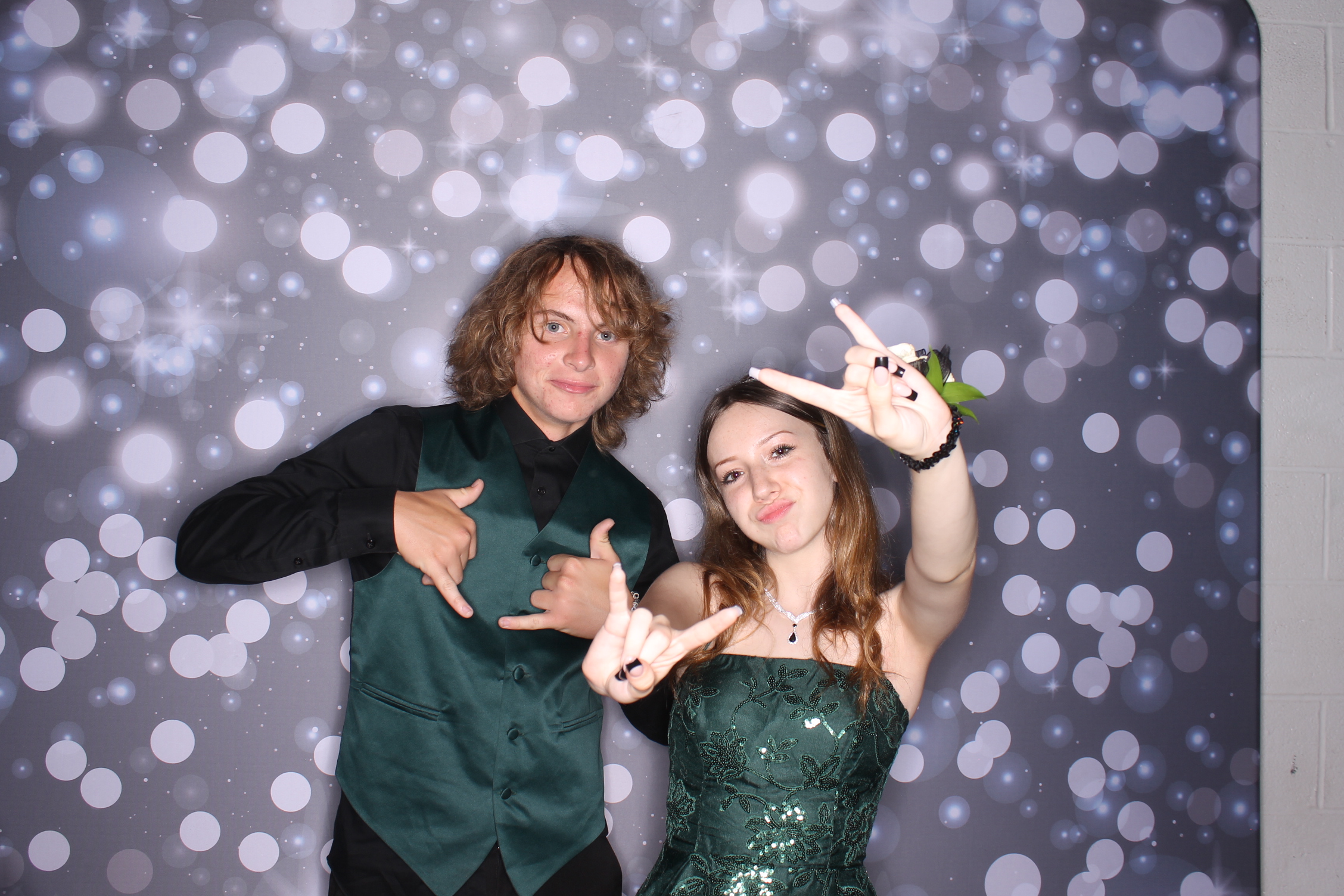 Deer Park Homecoming | View more photos from the event at gallery.photoboothcincy.com/u/PhotoBoothCincy/Deer-Park-Homecoming