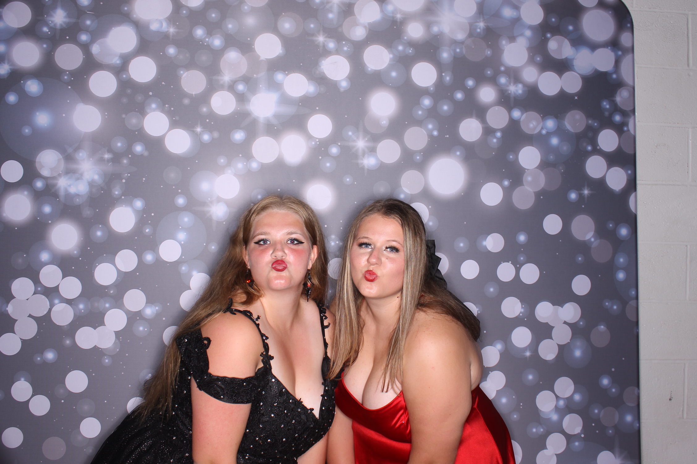 Deer Park Homecoming | View more photos from the event at gallery.photoboothcincy.com/u/PhotoBoothCincy/Deer-Park-Homecoming