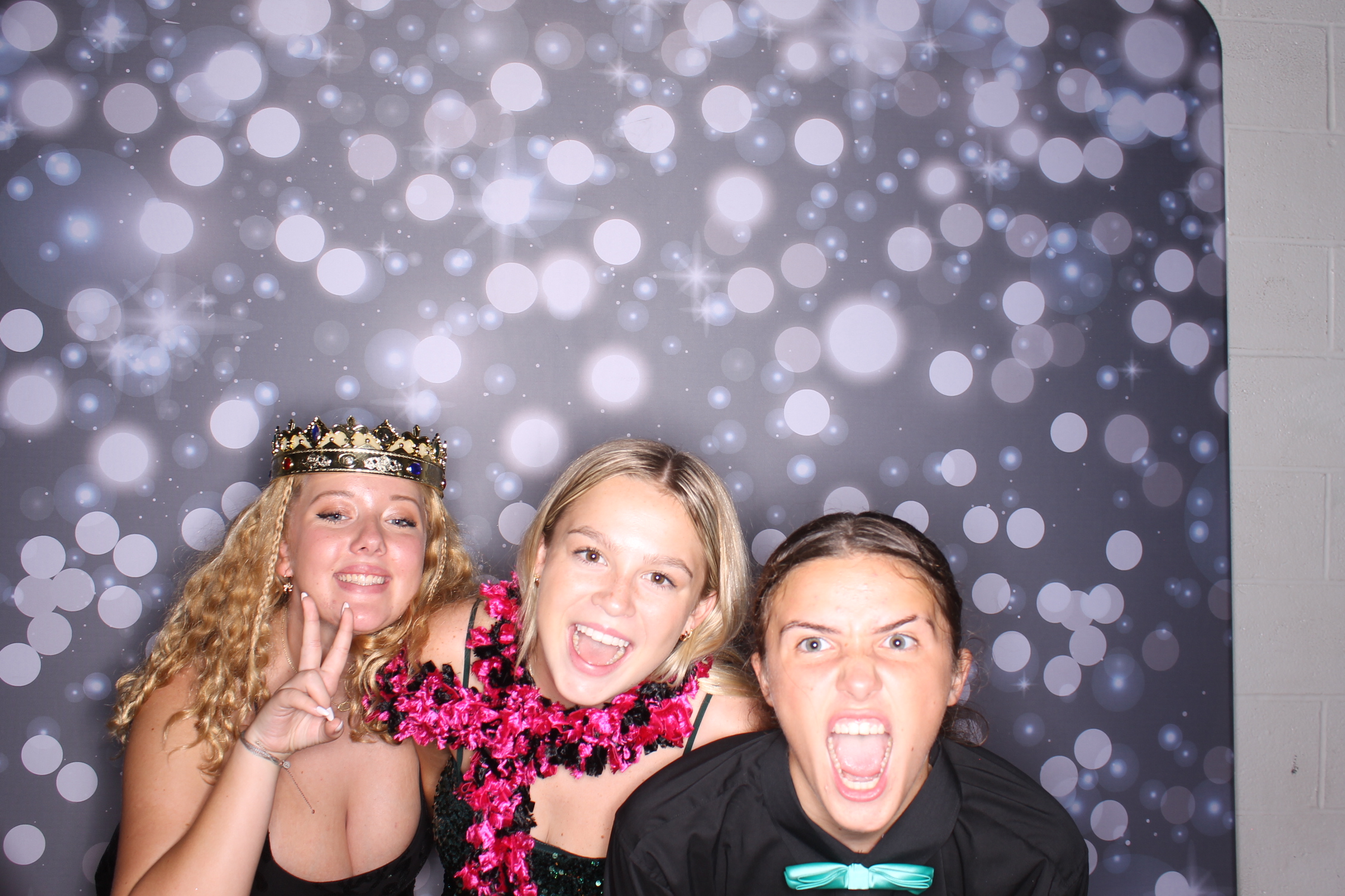 Deer Park Homecoming | View more photos from the event at gallery.photoboothcincy.com/u/PhotoBoothCincy/Deer-Park-Homecoming