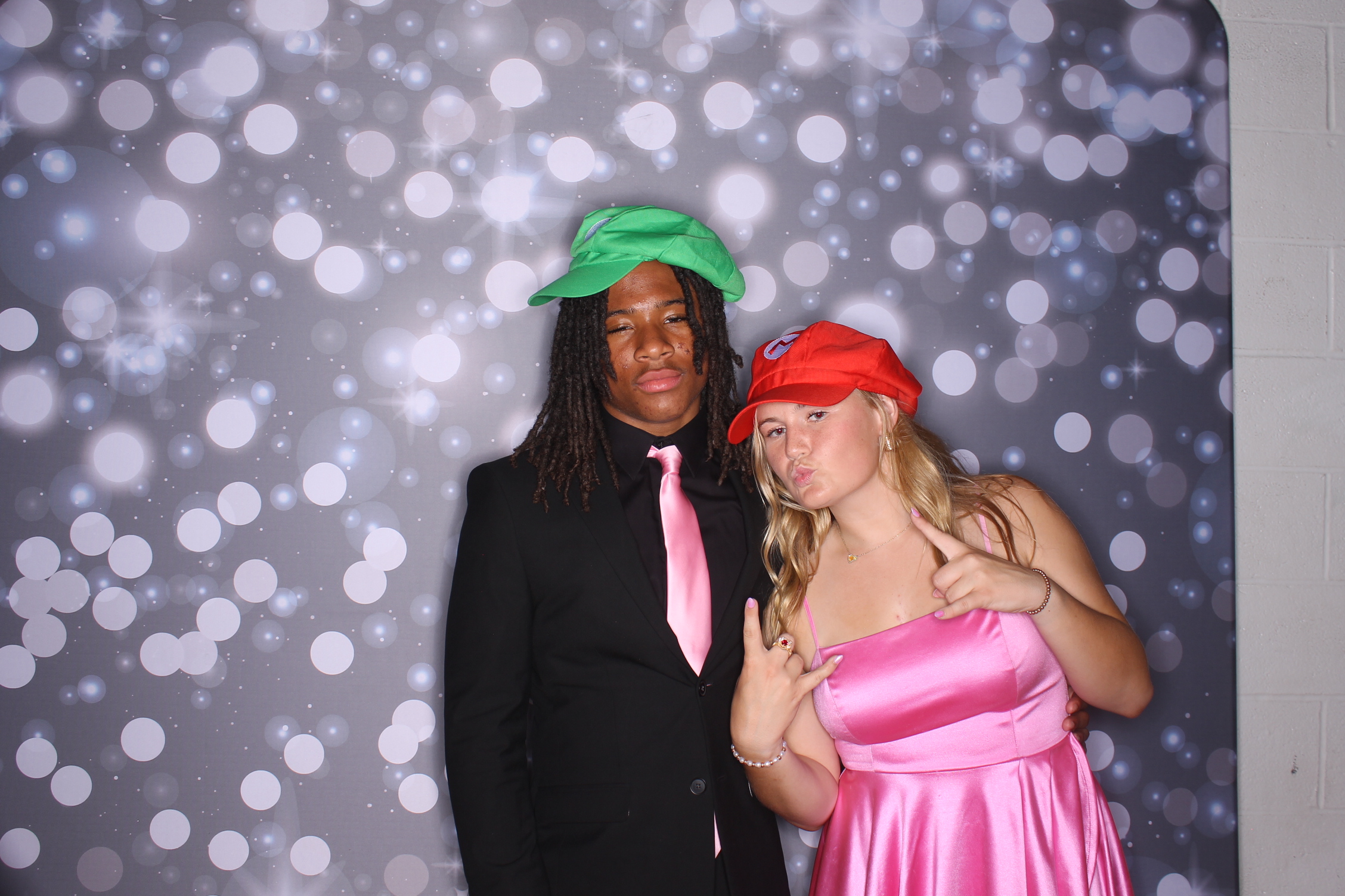 Deer Park Homecoming | View more photos from the event at gallery.photoboothcincy.com/u/PhotoBoothCincy/Deer-Park-Homecoming