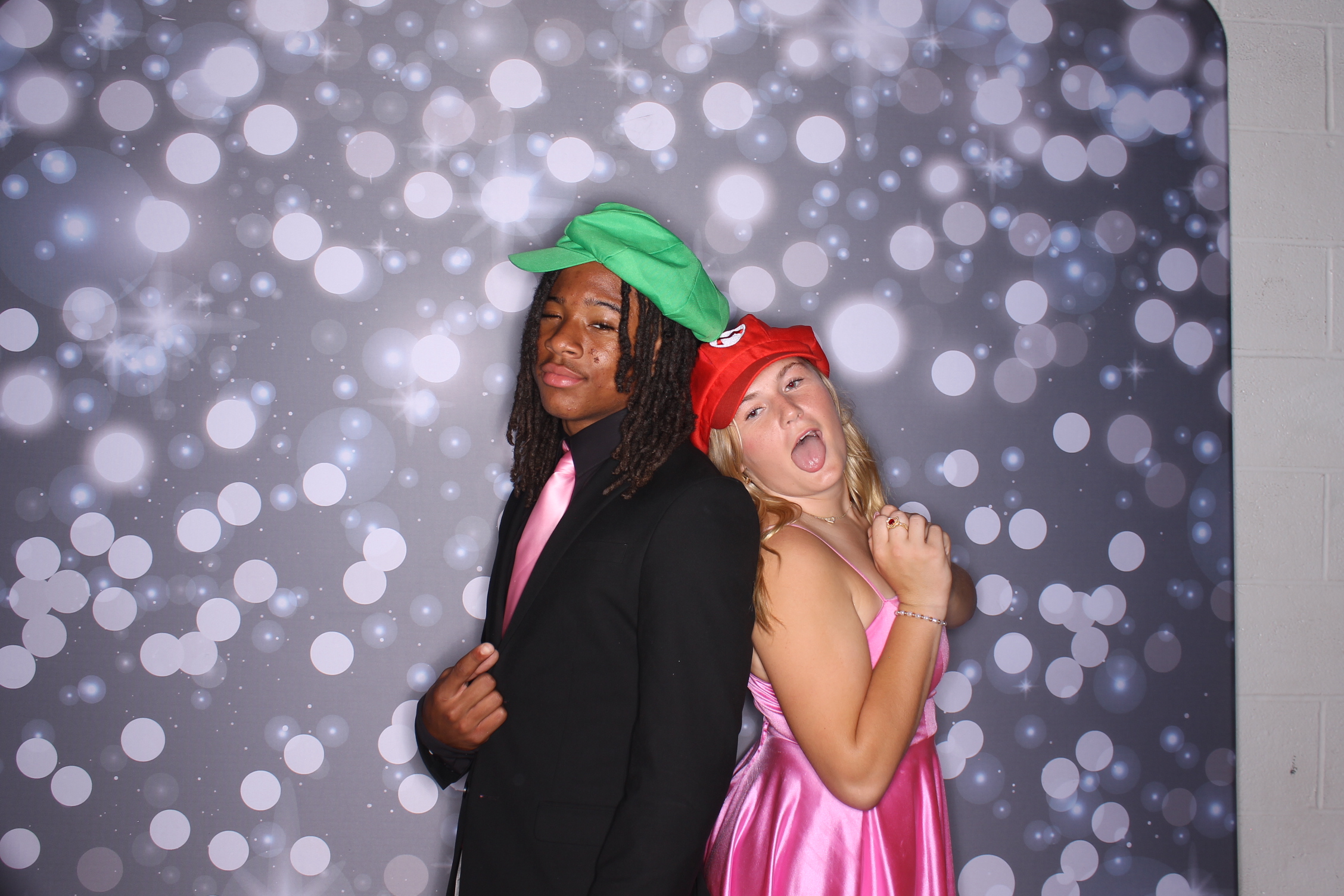 Deer Park Homecoming | View more photos from the event at gallery.photoboothcincy.com/u/PhotoBoothCincy/Deer-Park-Homecoming