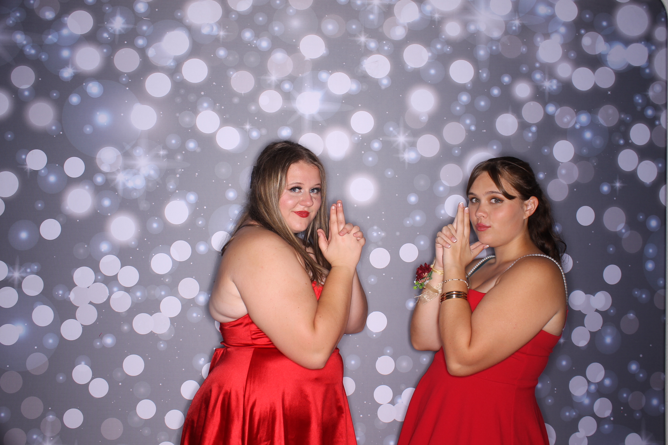 Deer Park Homecoming | View more photos from the event at gallery.photoboothcincy.com/u/PhotoBoothCincy/Deer-Park-Homecoming
