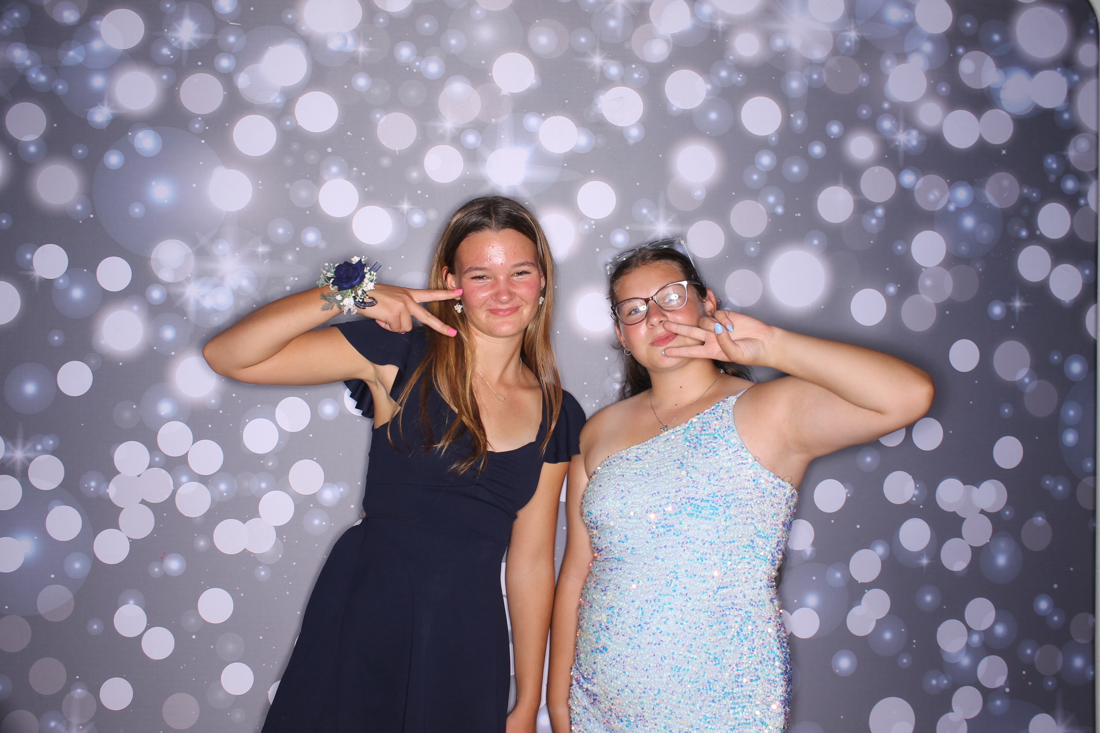 Deer Park Homecoming | View more photos from the event at gallery.photoboothcincy.com/u/PhotoBoothCincy/Deer-Park-Homecoming