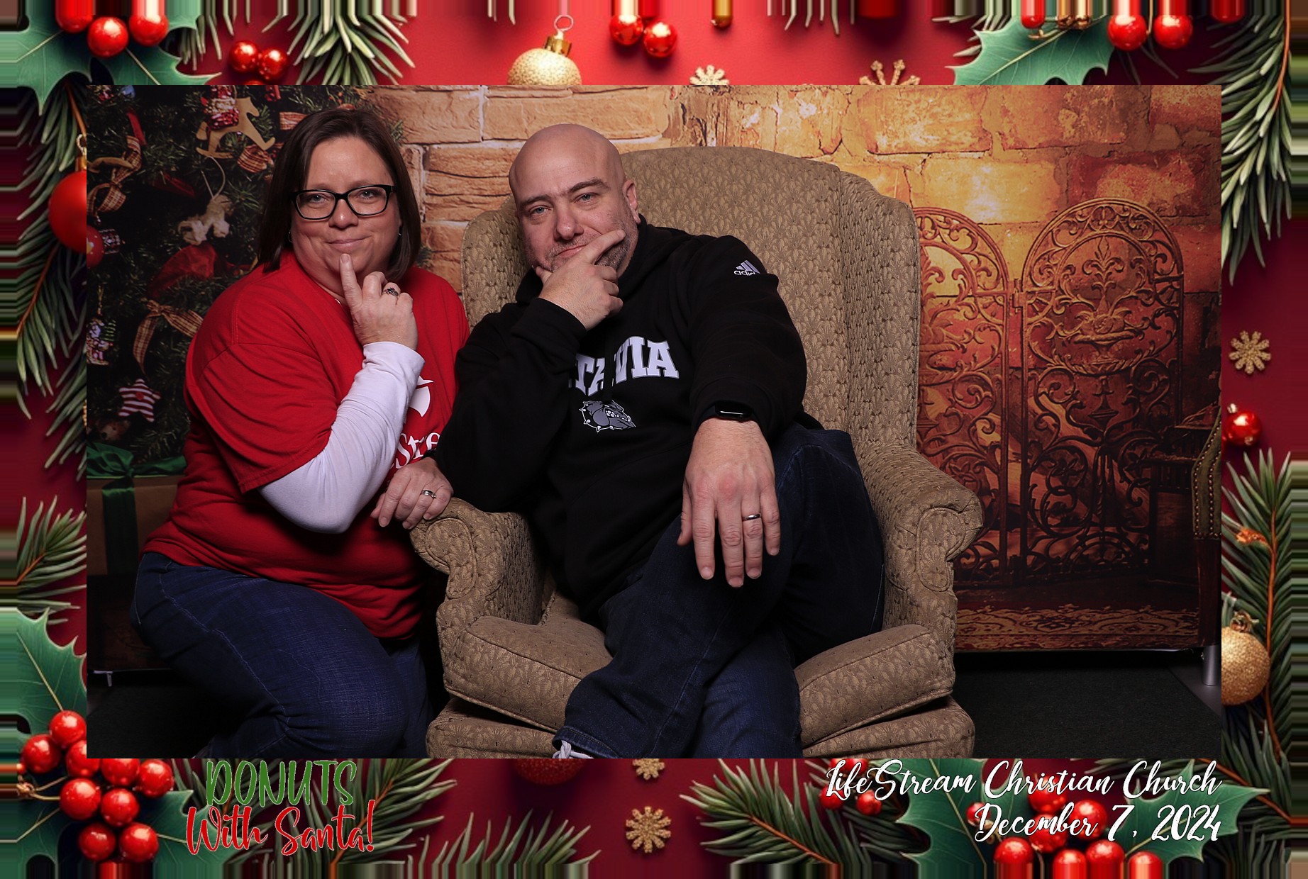 Donuts with Santa | View more photos from the event at gallery.photoboothcincy.com/u/PhotoBoothCincy/Donuts-with-Santa