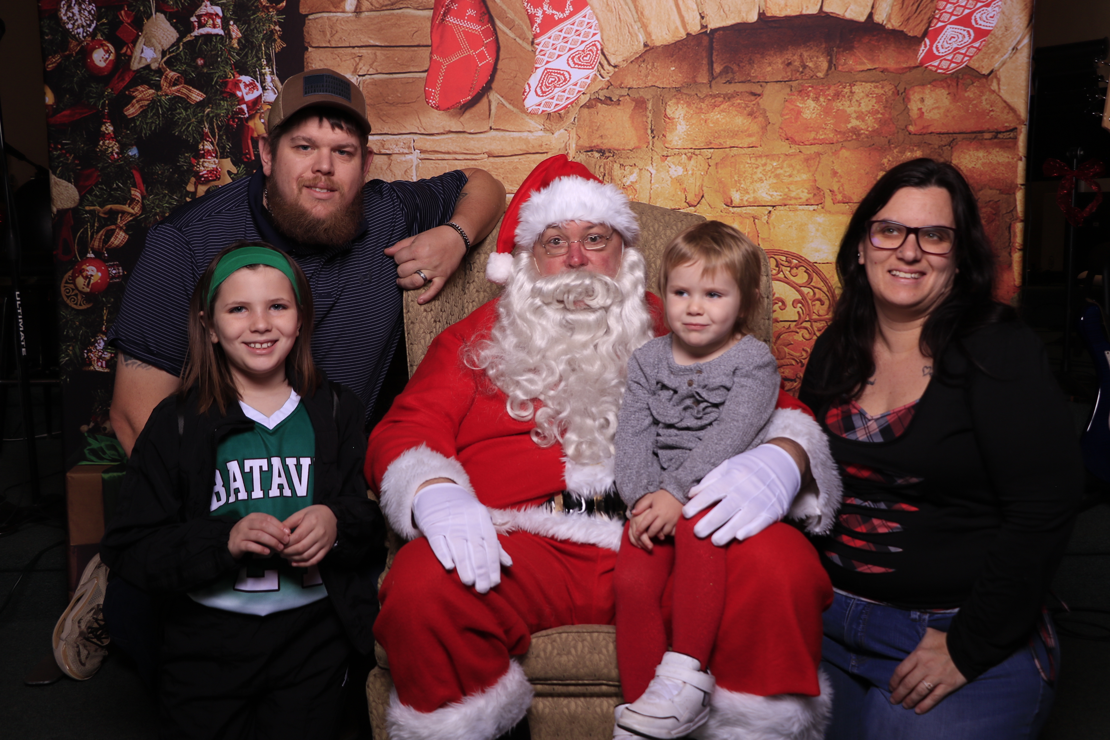 Donuts with Santa | View more photos from the event at gallery.photoboothcincy.com/u/PhotoBoothCincy/Donuts-with-Santa