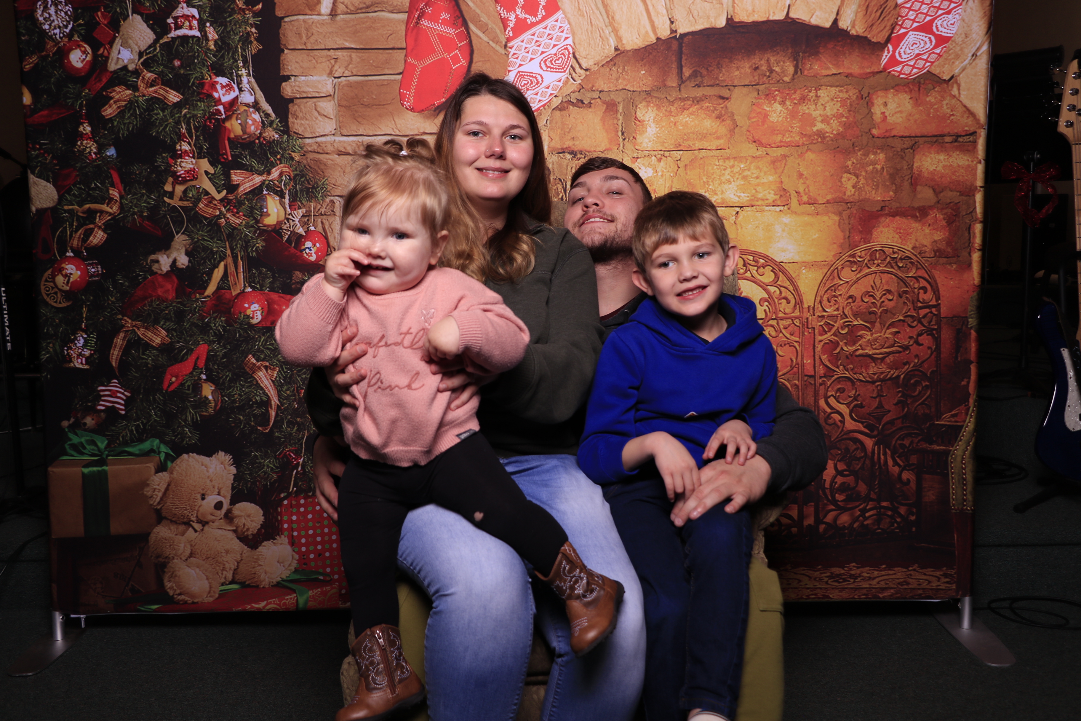 Donuts with Santa | View more photos from the event at gallery.photoboothcincy.com/u/PhotoBoothCincy/Donuts-with-Santa