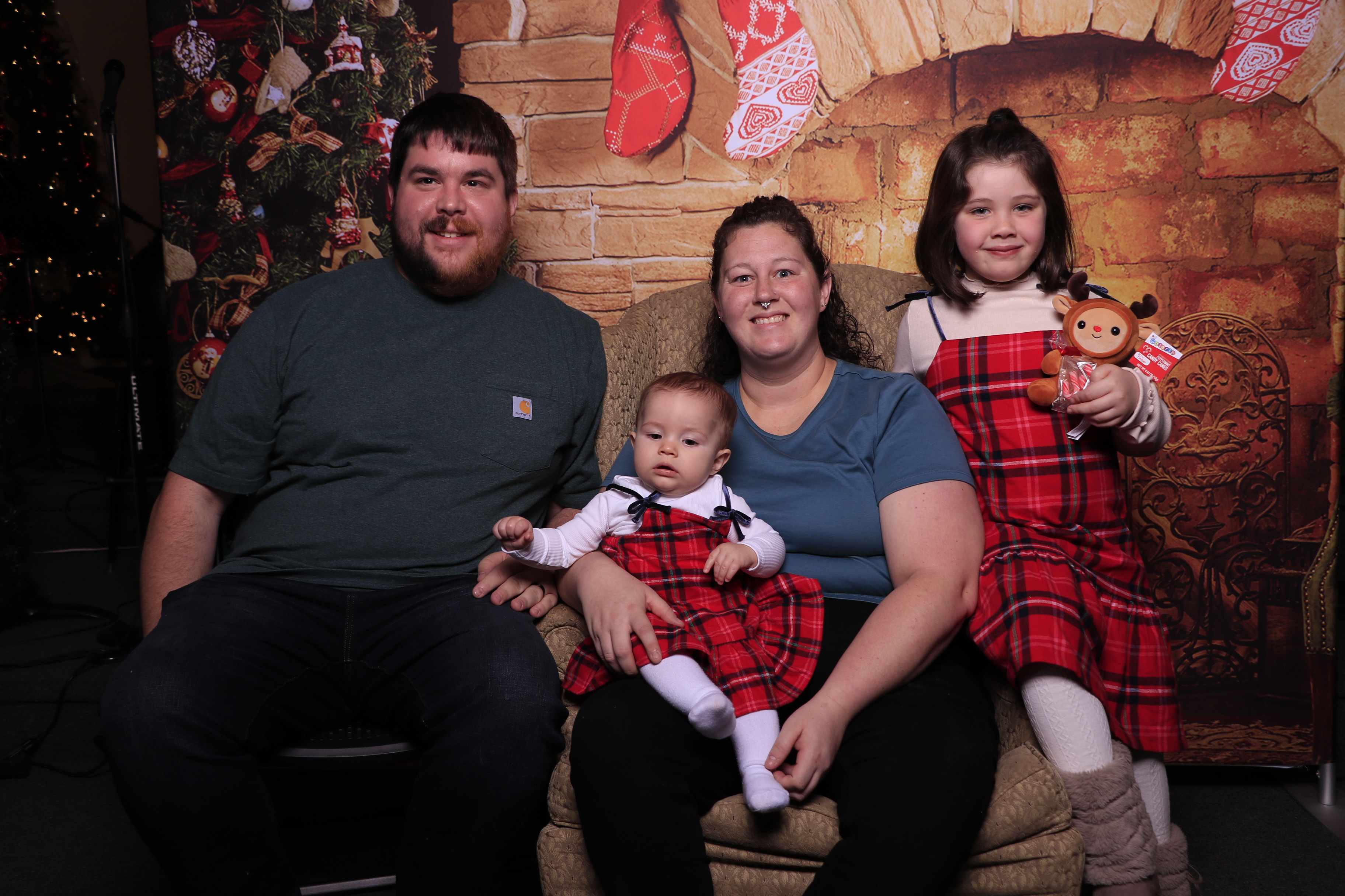 Donuts with Santa | View more photos from the event at gallery.photoboothcincy.com/u/PhotoBoothCincy/Donuts-with-Santa