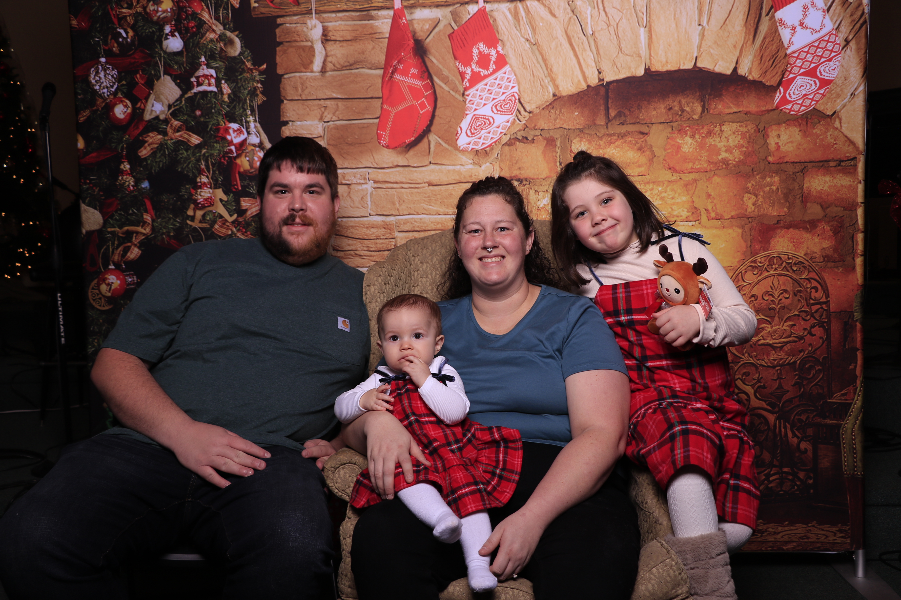 Donuts with Santa | View more photos from the event at gallery.photoboothcincy.com/u/PhotoBoothCincy/Donuts-with-Santa