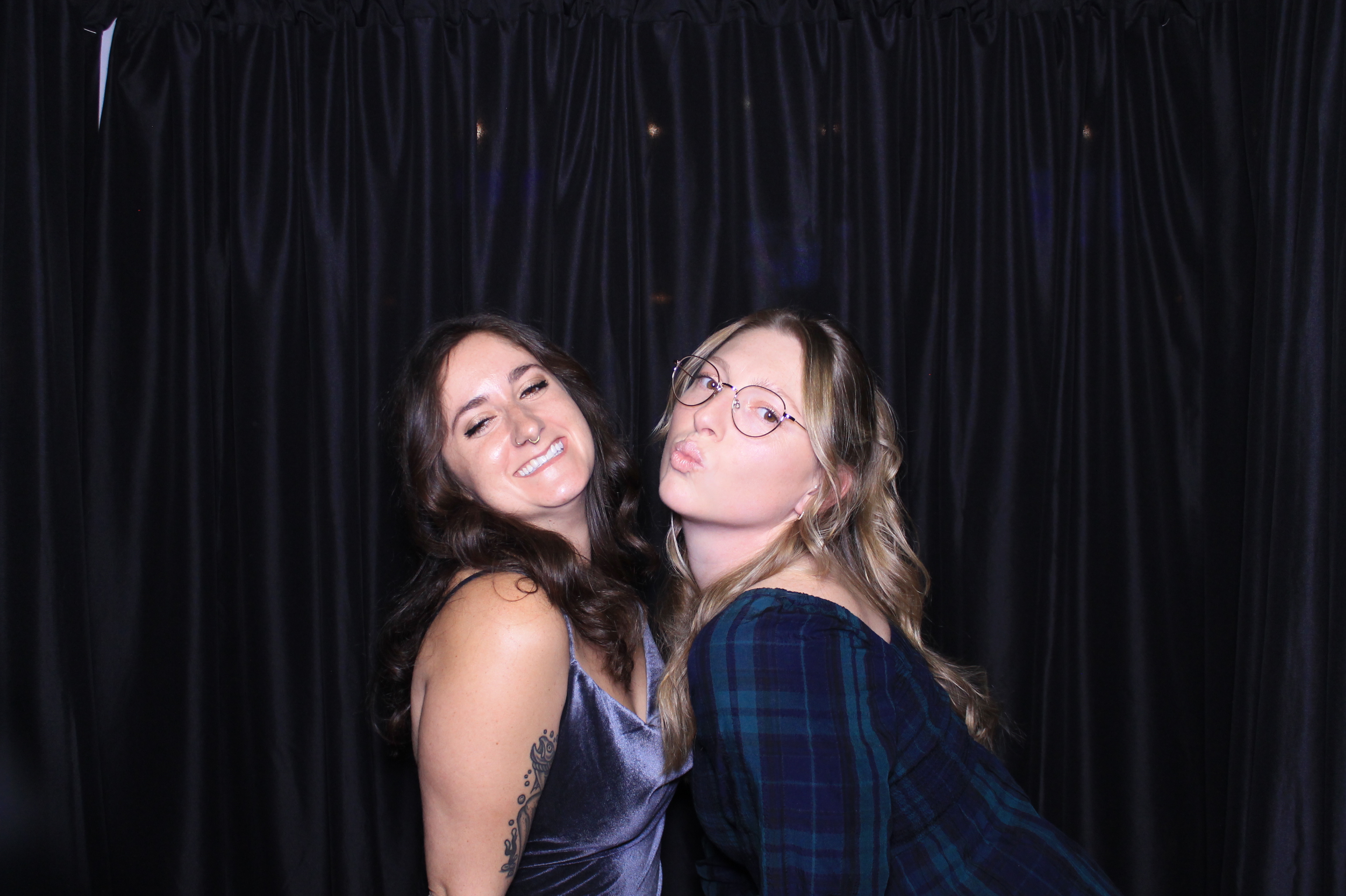 Easy Way Holiday Party | View more photos from the event at gallery.photoboothcincy.com/u/PhotoBoothCincy/Easy-Way-Holiday-Party