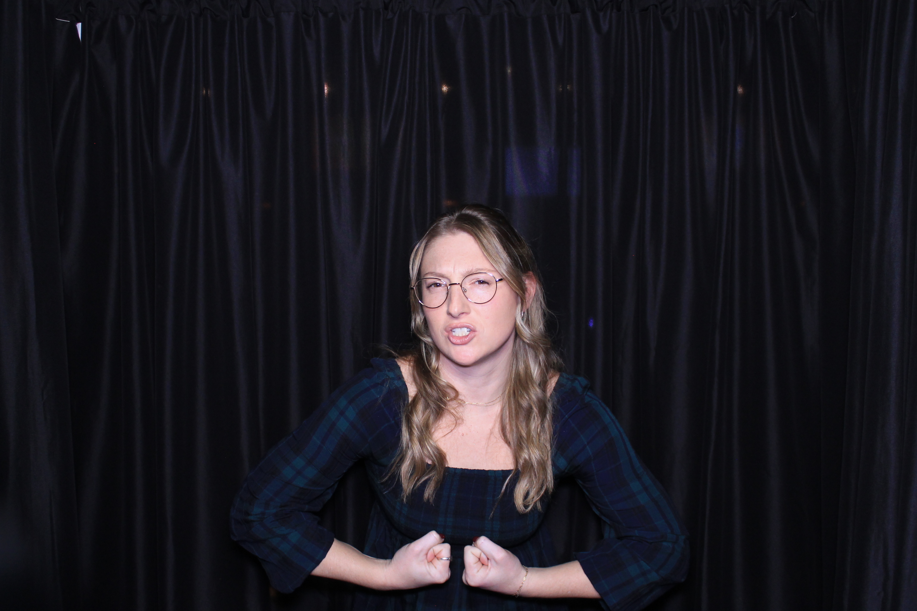Easy Way Holiday Party | View more photos from the event at gallery.photoboothcincy.com/u/PhotoBoothCincy/Easy-Way-Holiday-Party