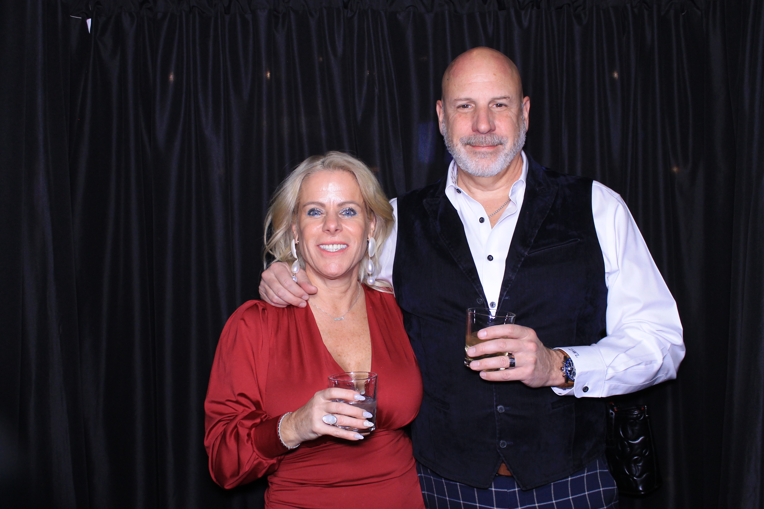 Easy Way Holiday Party | View more photos from the event at gallery.photoboothcincy.com/u/PhotoBoothCincy/Easy-Way-Holiday-Party