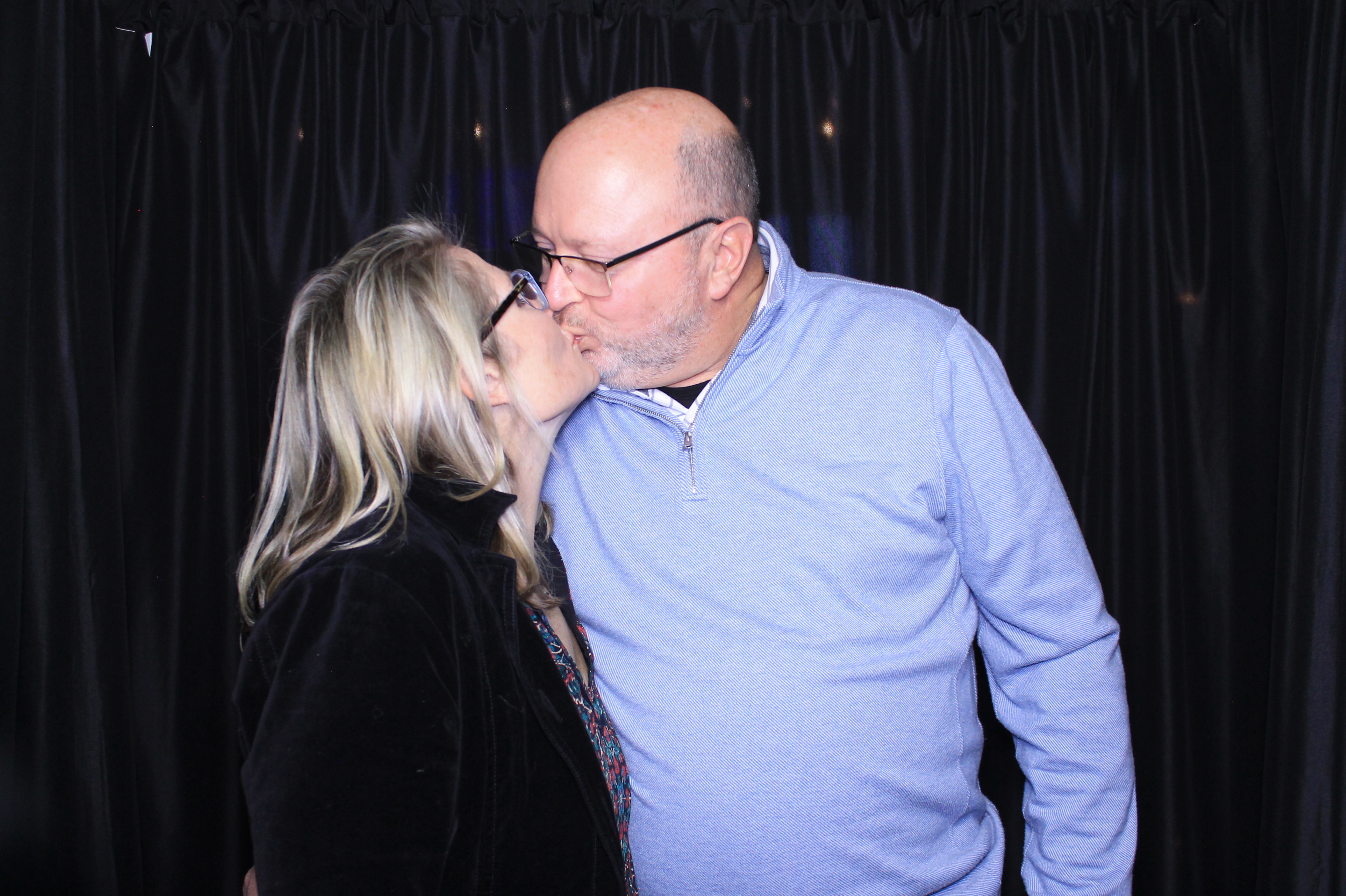 Easy Way Holiday Party | View more photos from the event at gallery.photoboothcincy.com/u/PhotoBoothCincy/Easy-Way-Holiday-Party