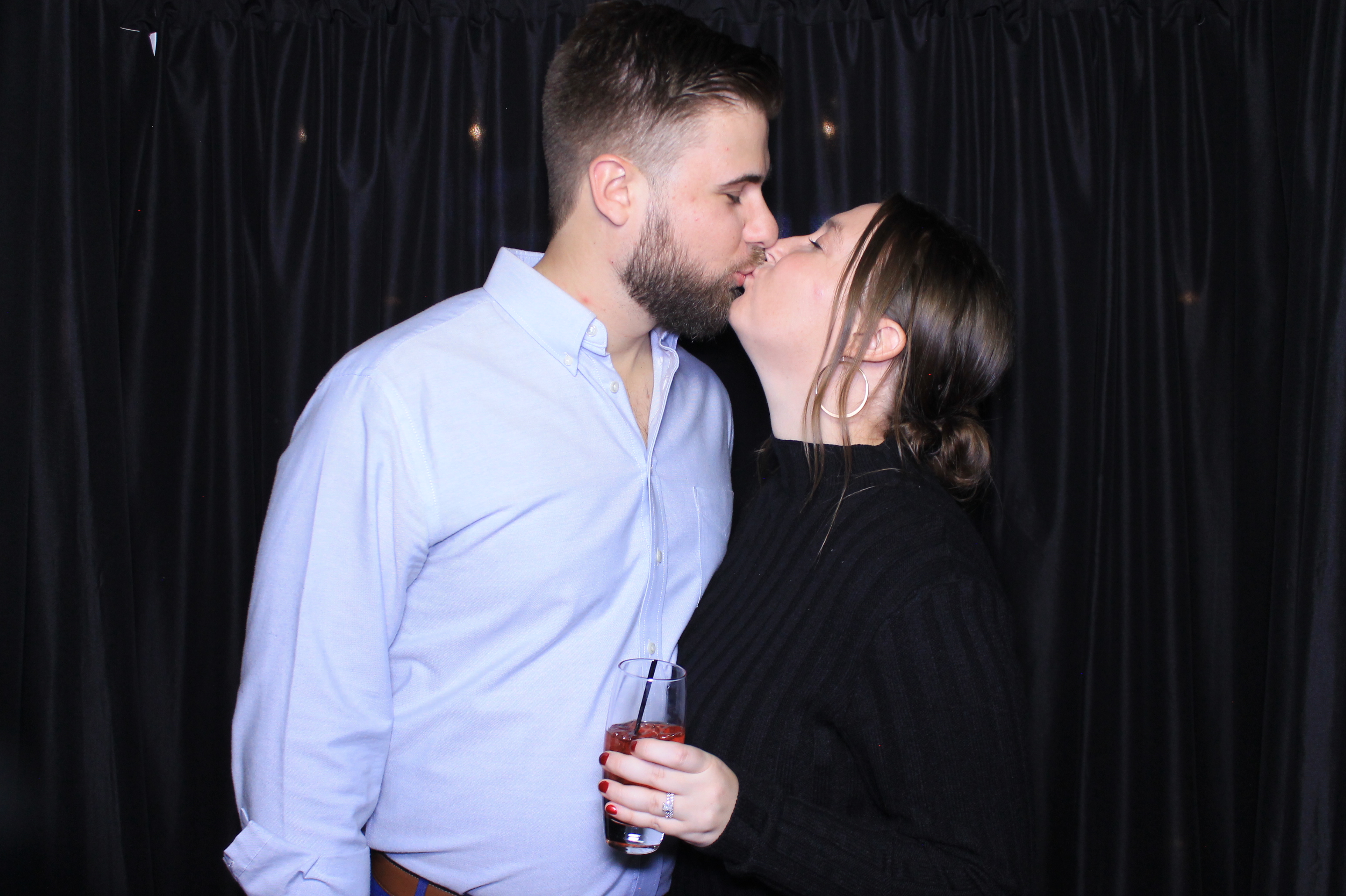 Easy Way Holiday Party | View more photos from the event at gallery.photoboothcincy.com/u/PhotoBoothCincy/Easy-Way-Holiday-Party