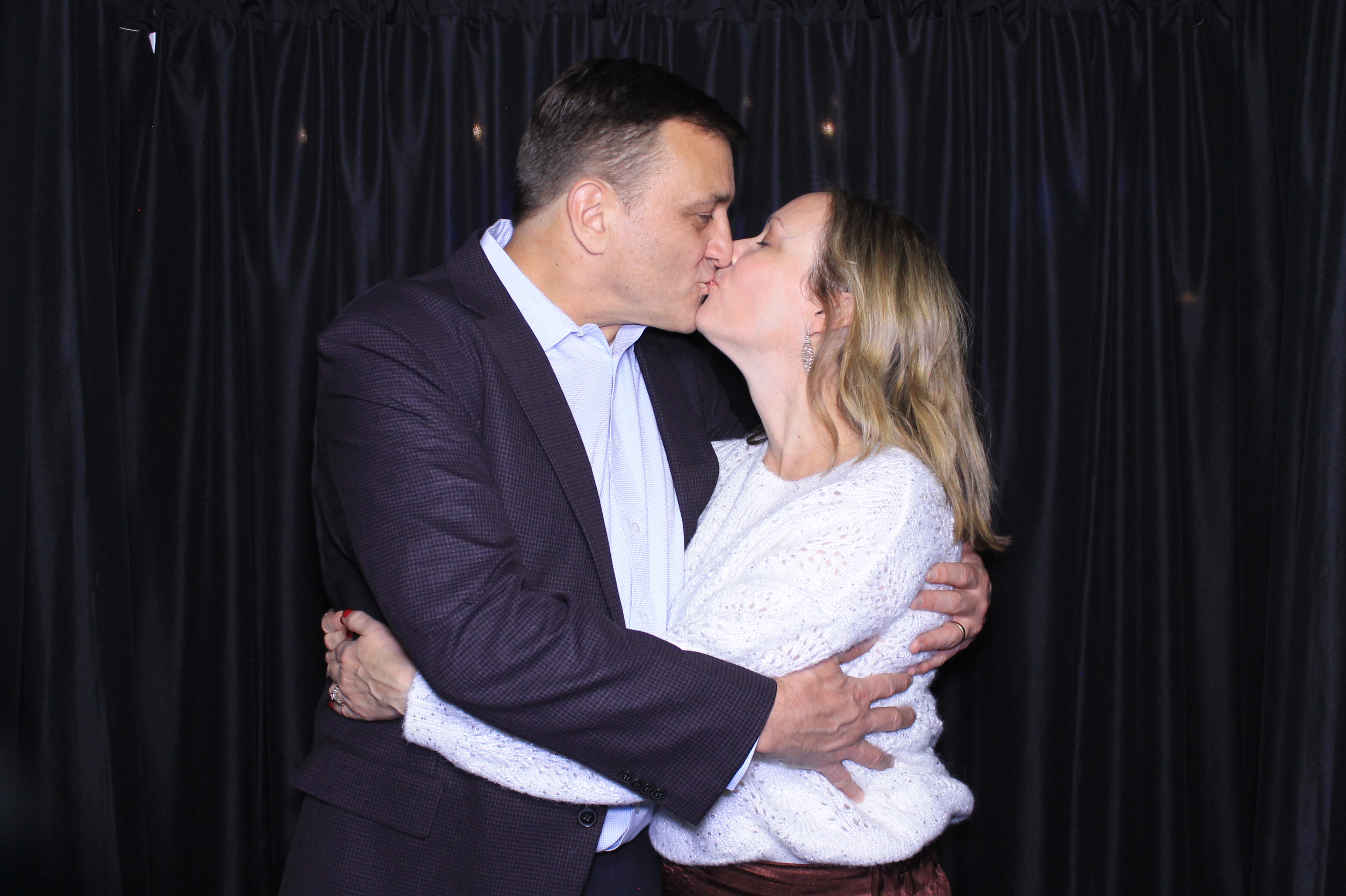 Easy Way Holiday Party | View more photos from the event at gallery.photoboothcincy.com/u/PhotoBoothCincy/Easy-Way-Holiday-Party
