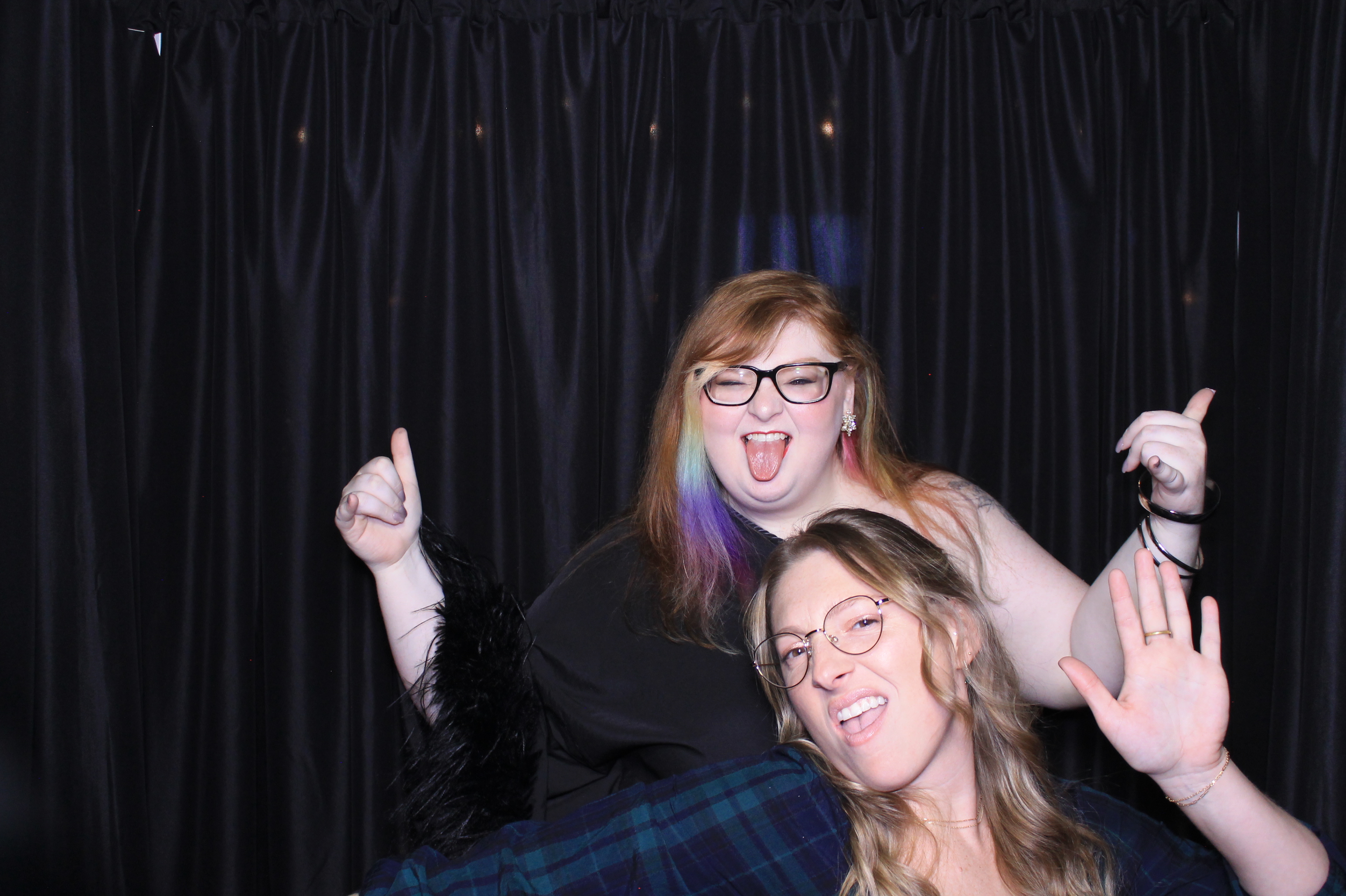 Easy Way Holiday Party | View more photos from the event at gallery.photoboothcincy.com/u/PhotoBoothCincy/Easy-Way-Holiday-Party