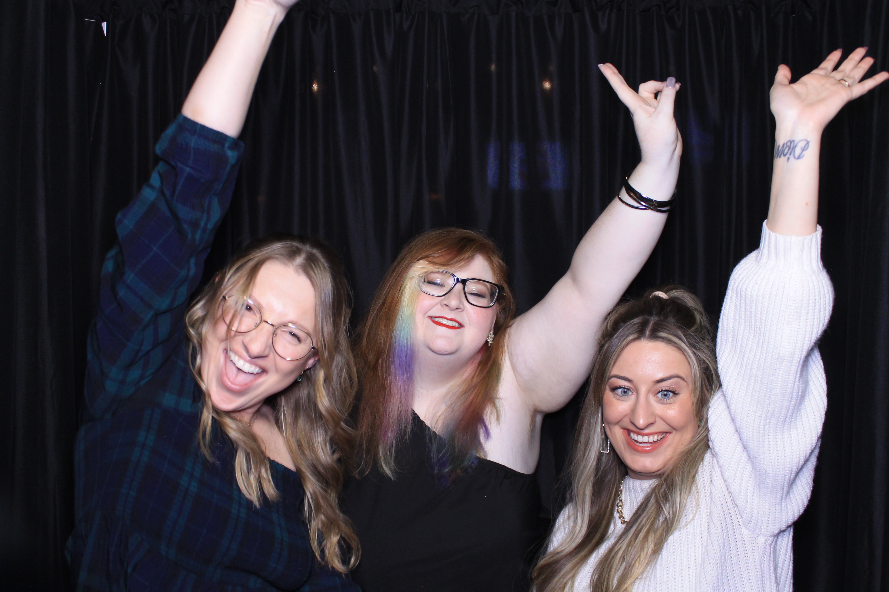 Easy Way Holiday Party | View more photos from the event at gallery.photoboothcincy.com/u/PhotoBoothCincy/Easy-Way-Holiday-Party