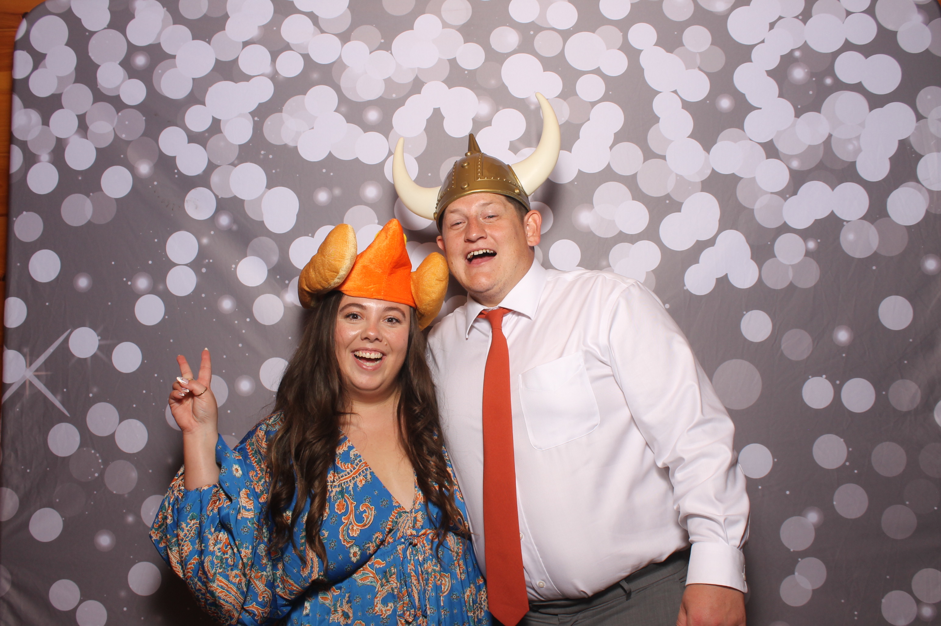 Ellen & Eli | View more photos from the event at gallery.photoboothcincy.com/u/PhotoBoothCincy/Ellen-Eli