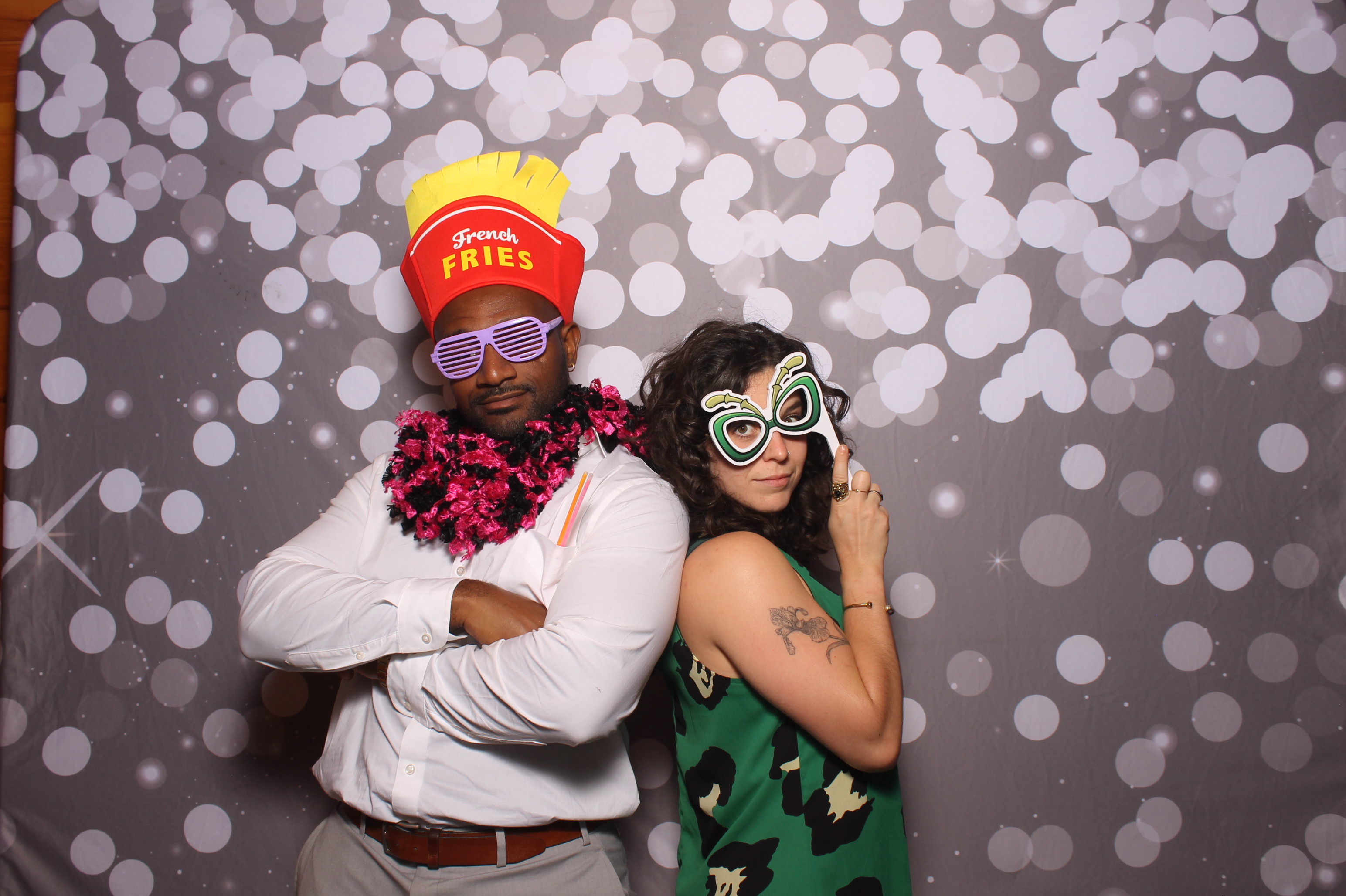 Ellen & Eli | View more photos from the event at gallery.photoboothcincy.com/u/PhotoBoothCincy/Ellen-Eli