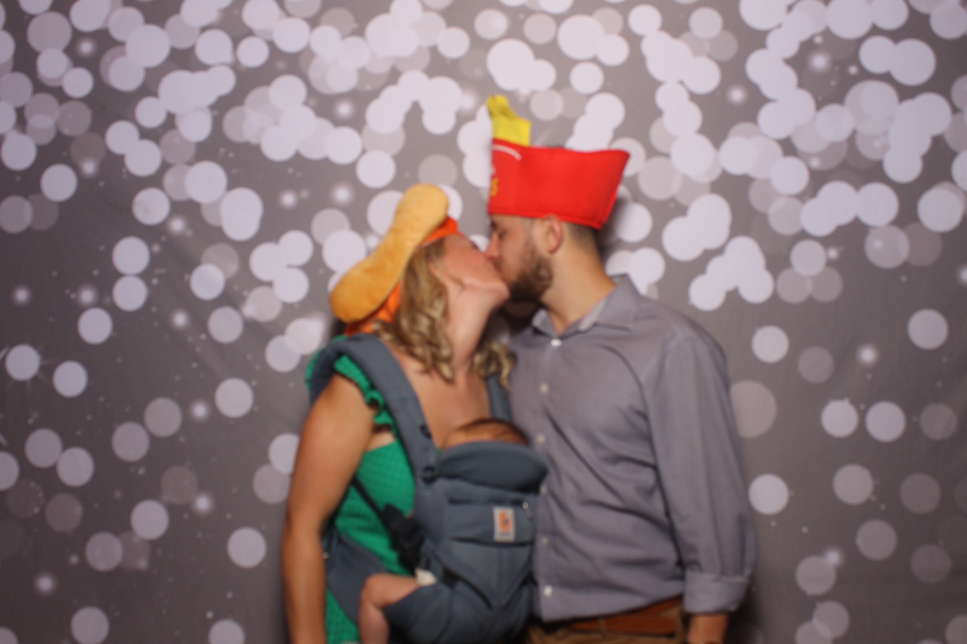 Ellen & Eli | View more photos from the event at gallery.photoboothcincy.com/u/PhotoBoothCincy/Ellen-Eli