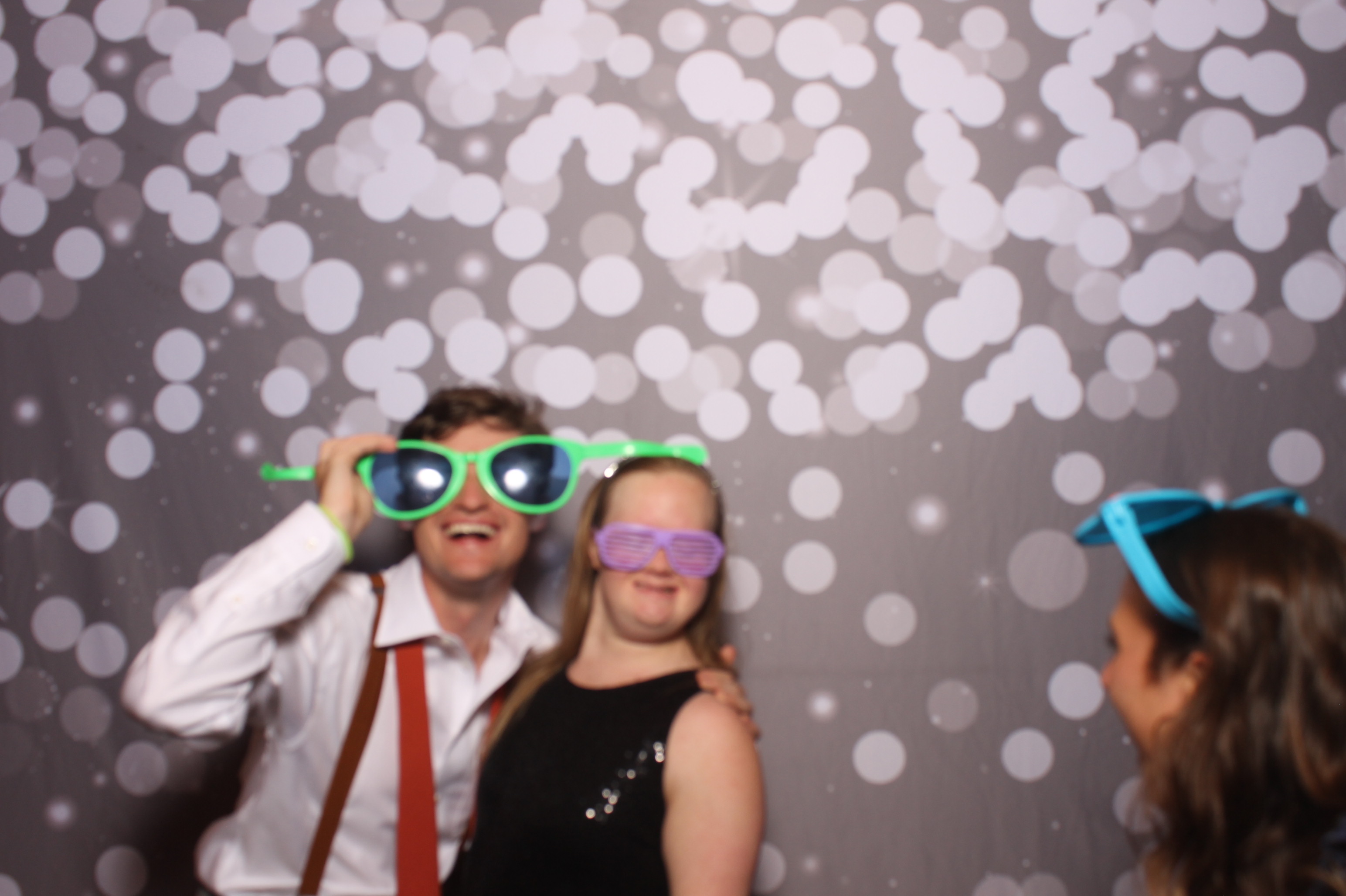Ellen & Eli | View more photos from the event at gallery.photoboothcincy.com/u/PhotoBoothCincy/Ellen-Eli