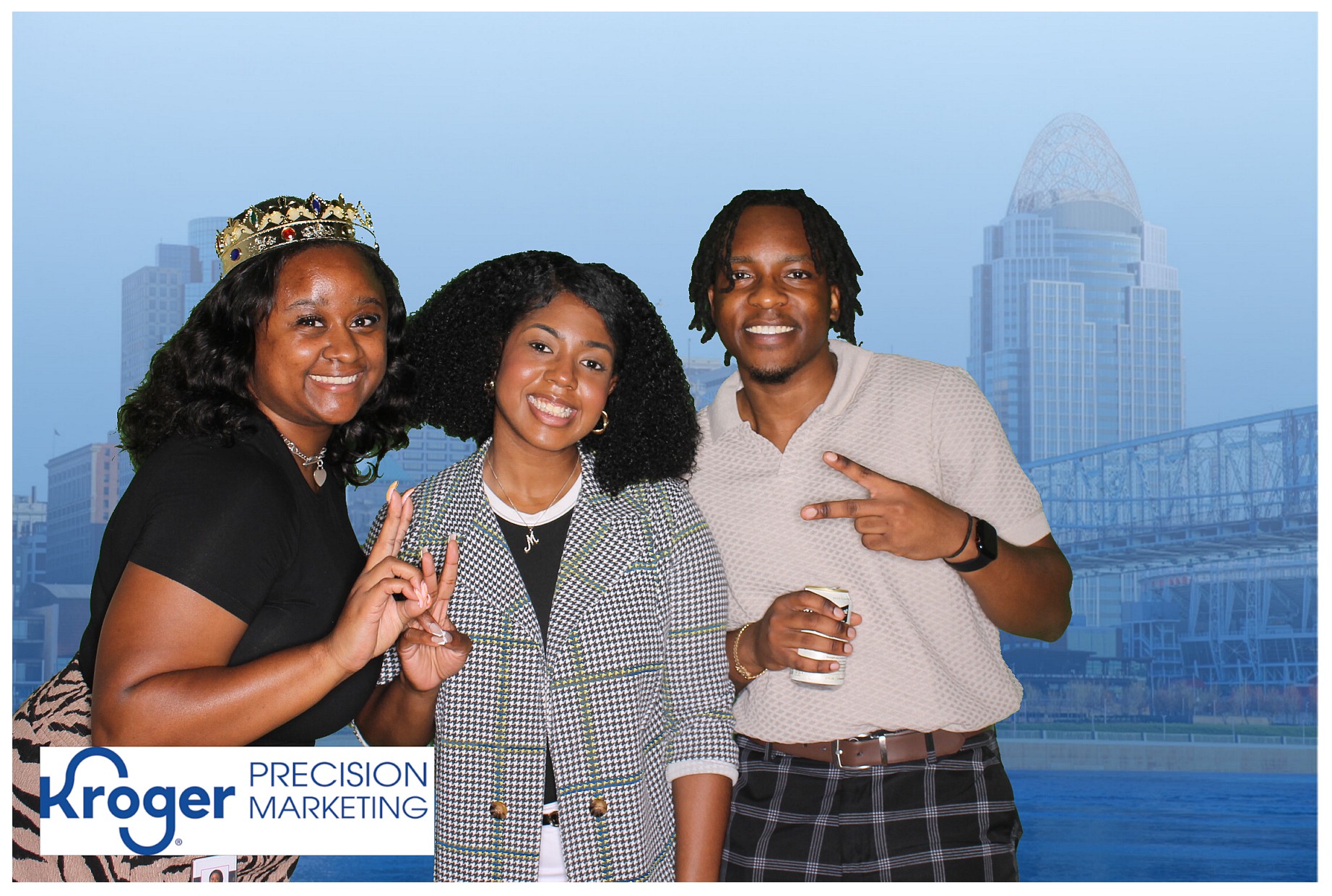 Employee Celebration! | View more photos from the event at gallery.photoboothcincy.com/u/PhotoBoothCincy/Employee-Celebration