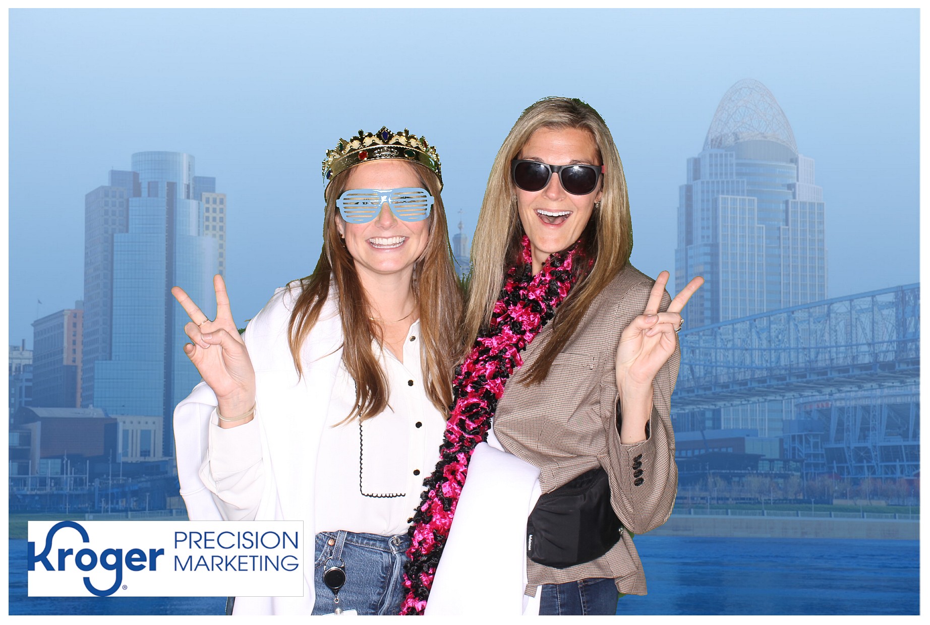 Employee Celebration! | View more photos from the event at gallery.photoboothcincy.com/u/PhotoBoothCincy/Employee-Celebration