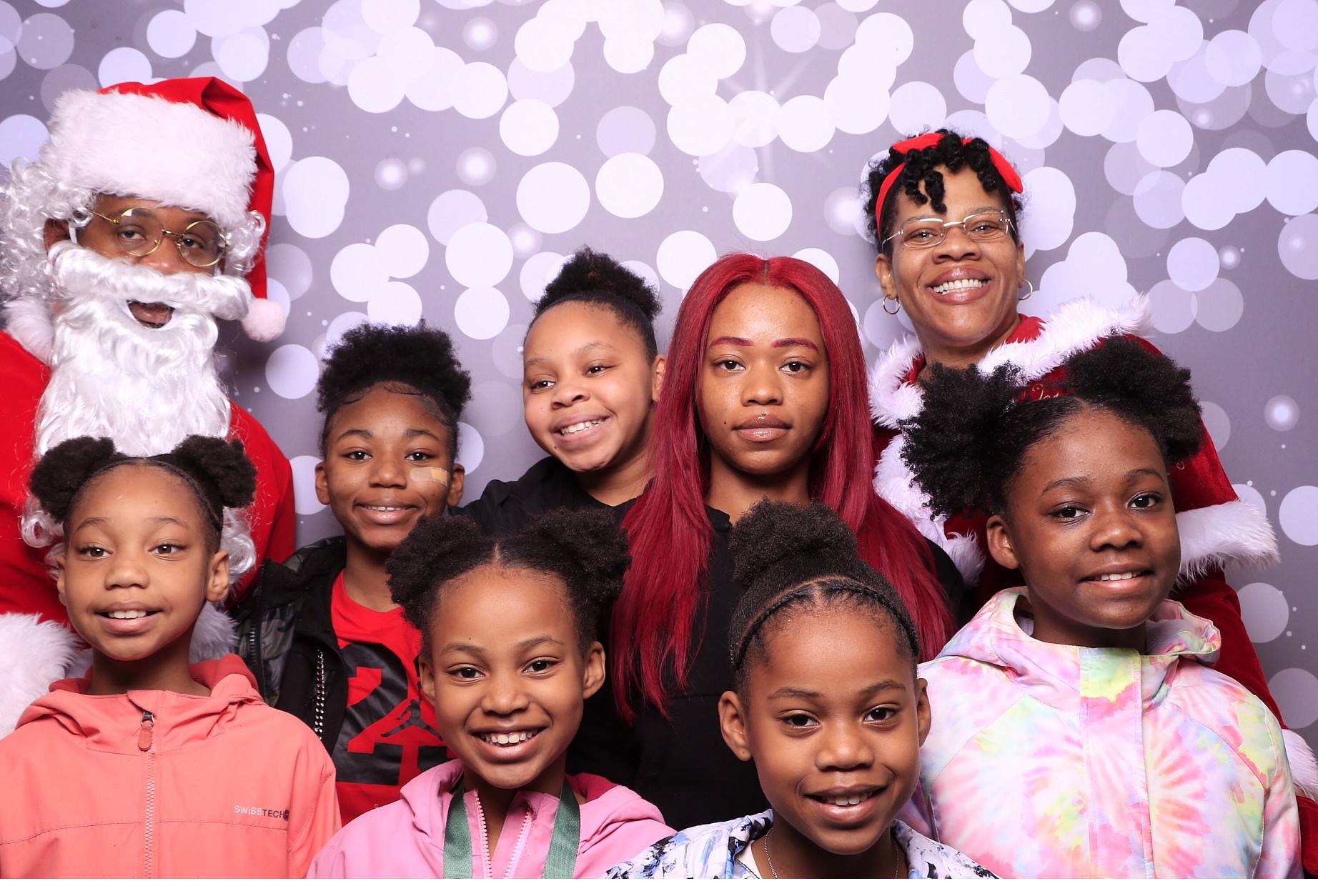 Evanston Winter Holiday Event | View more photos from the event at gallery.photoboothcincy.com/u/PhotoBoothCincy/Evanston-Winter-Holiday-Event
