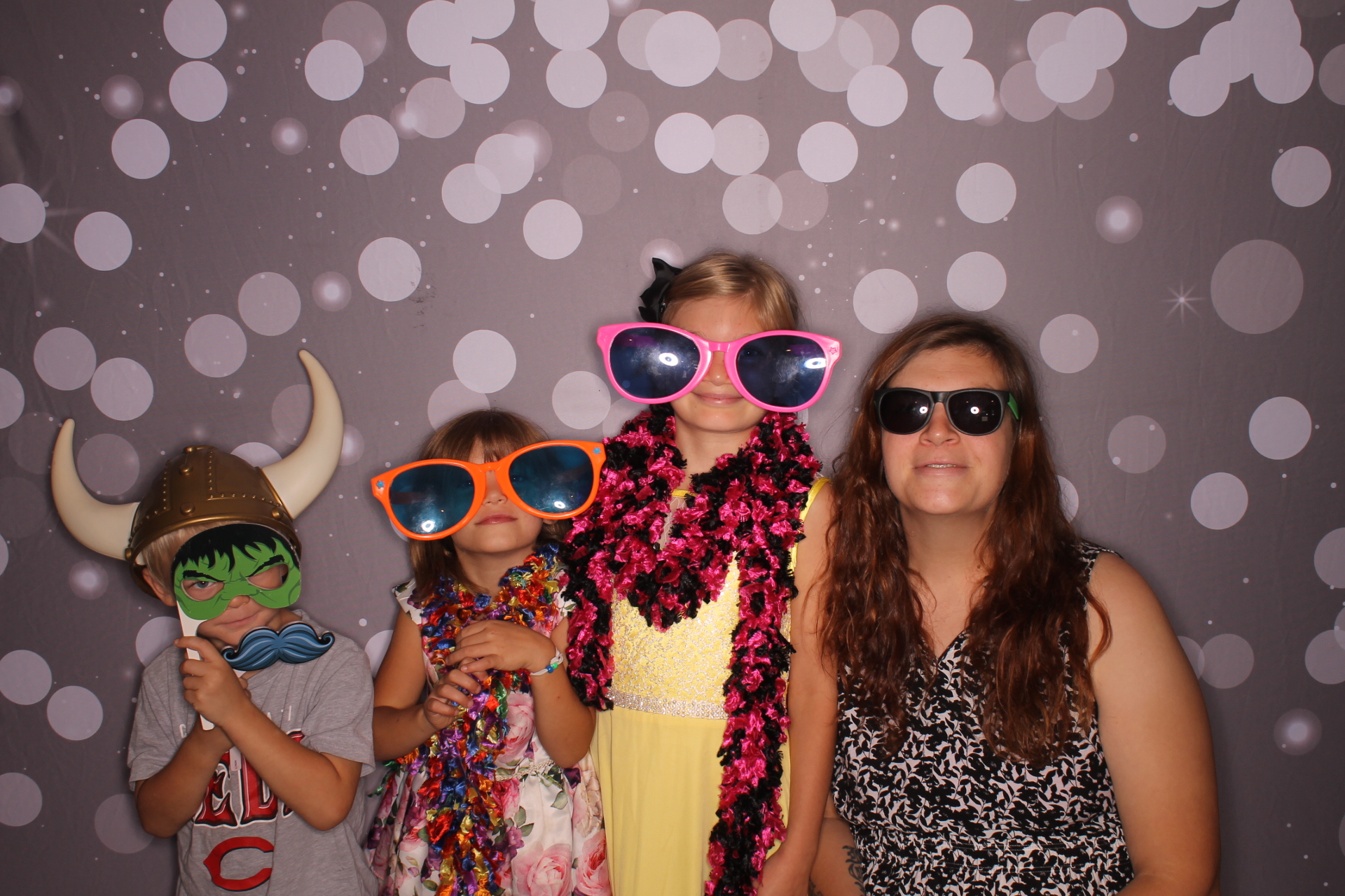 Friend Sunday | View more photos from the event at gallery.photoboothcincy.com/u/PhotoBoothCincy/Friend-Sunday-0