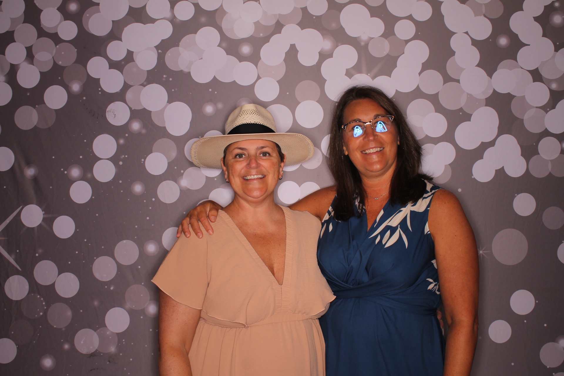Friend Sunday | View more photos from the event at gallery.photoboothcincy.com/u/PhotoBoothCincy/Friend-Sunday-0