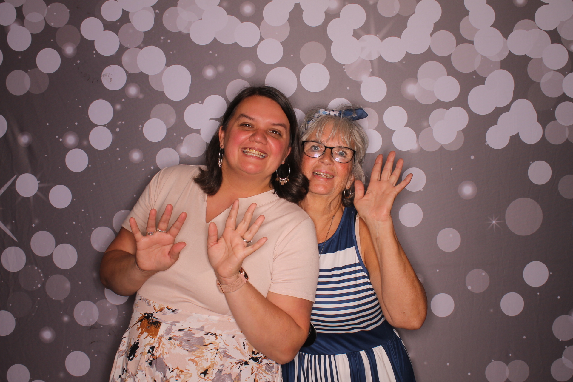 Friend Sunday | View more photos from the event at gallery.photoboothcincy.com/u/PhotoBoothCincy/Friend-Sunday-0