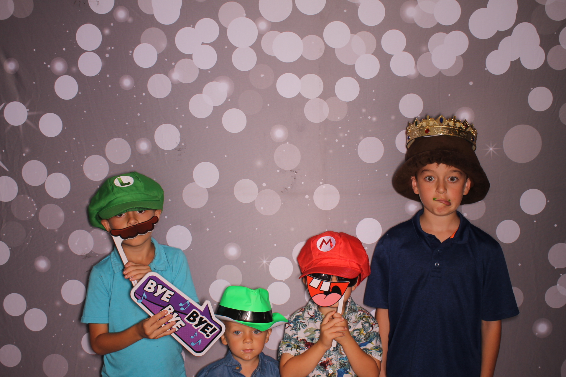 Friend Sunday | View more photos from the event at gallery.photoboothcincy.com/u/PhotoBoothCincy/Friend-Sunday-0